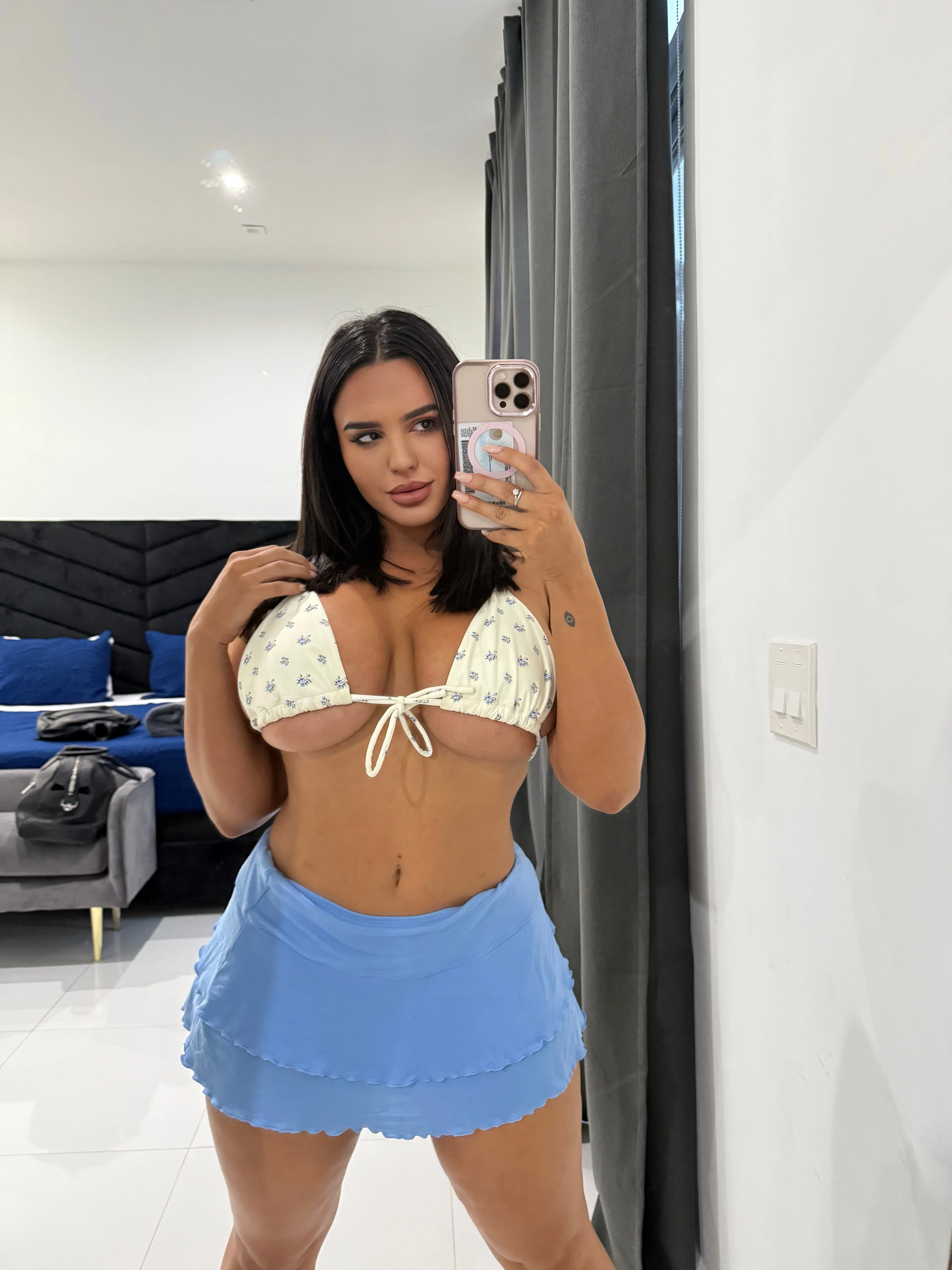 Alexas Morgan 💋 @alexavip commercial explained