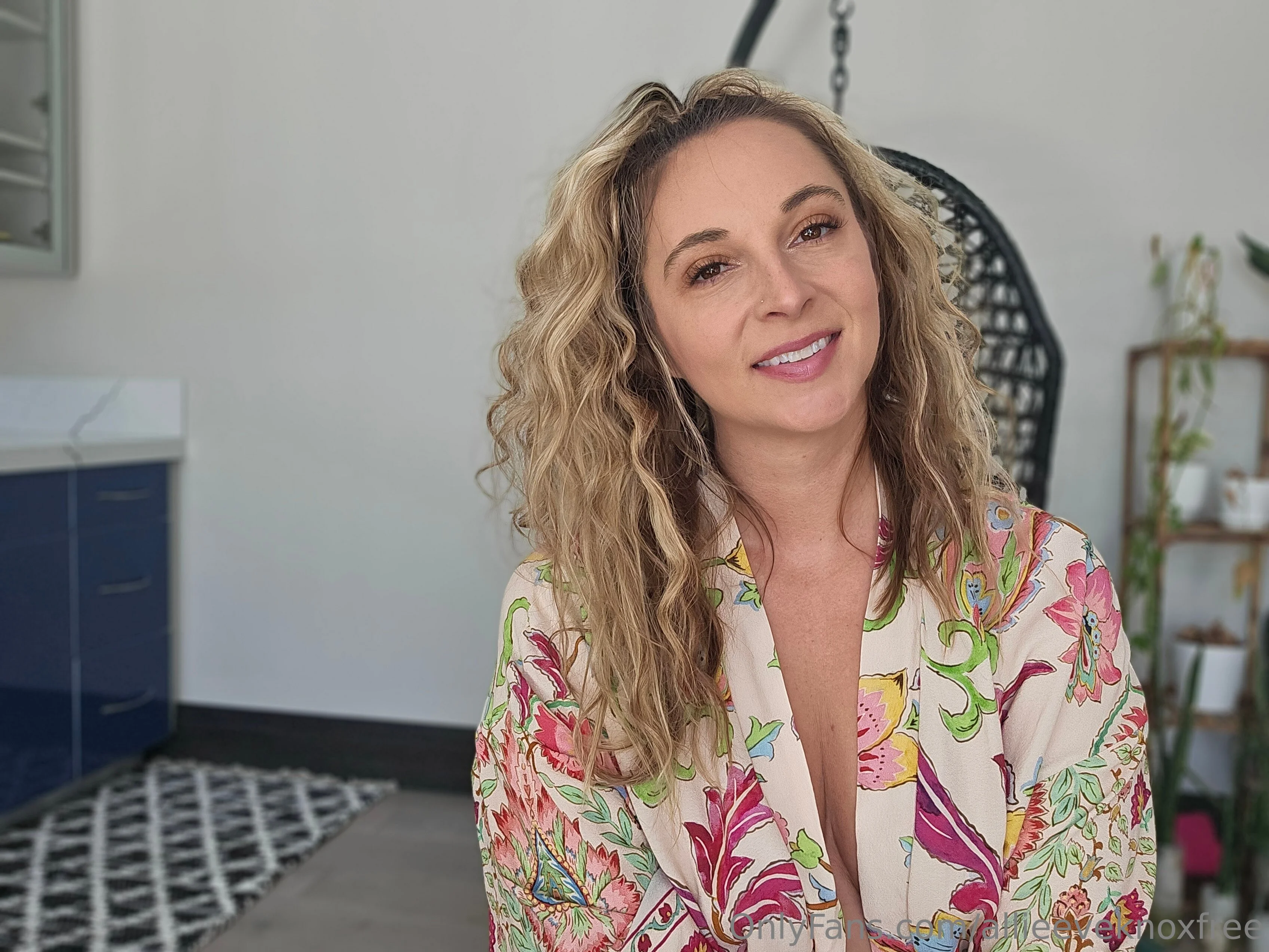 Allie Eve Knox selfie