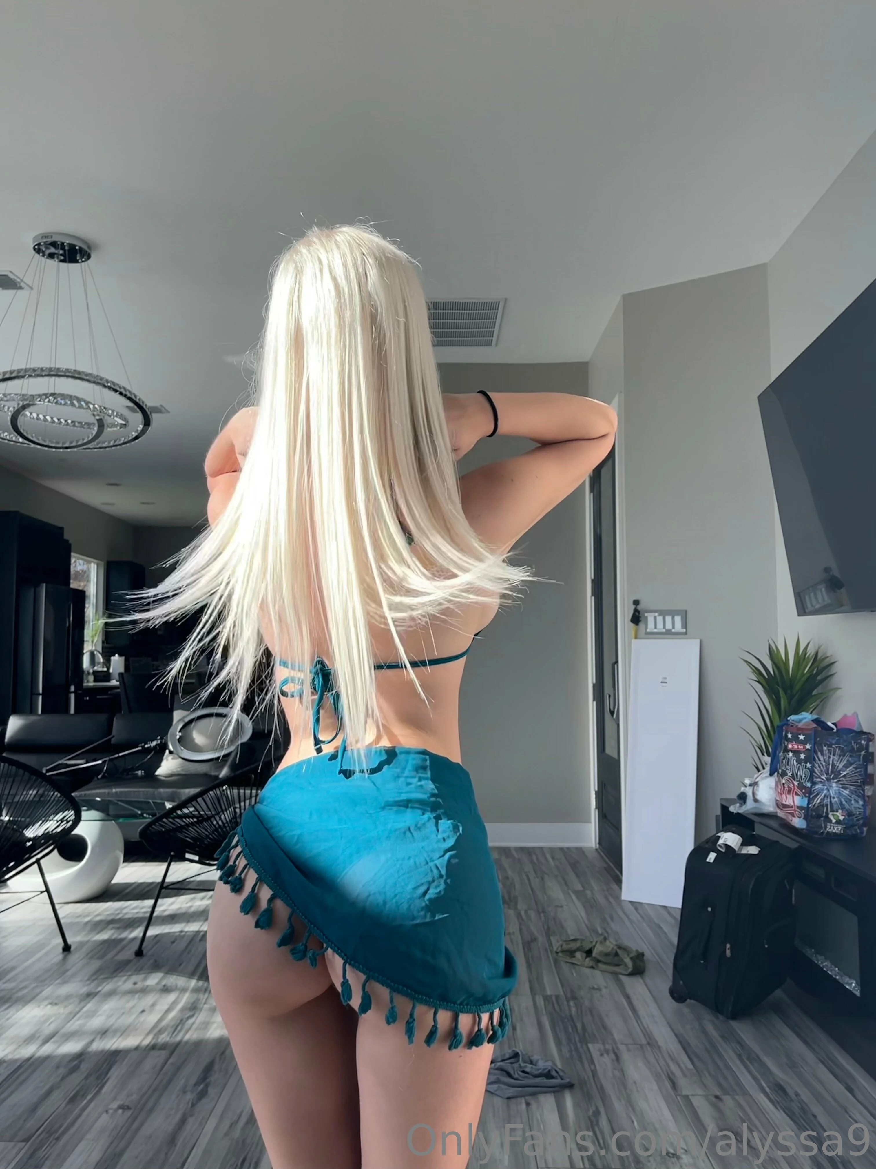 Alyssa 💕💫🌵😸 @alyssa9 with a dick