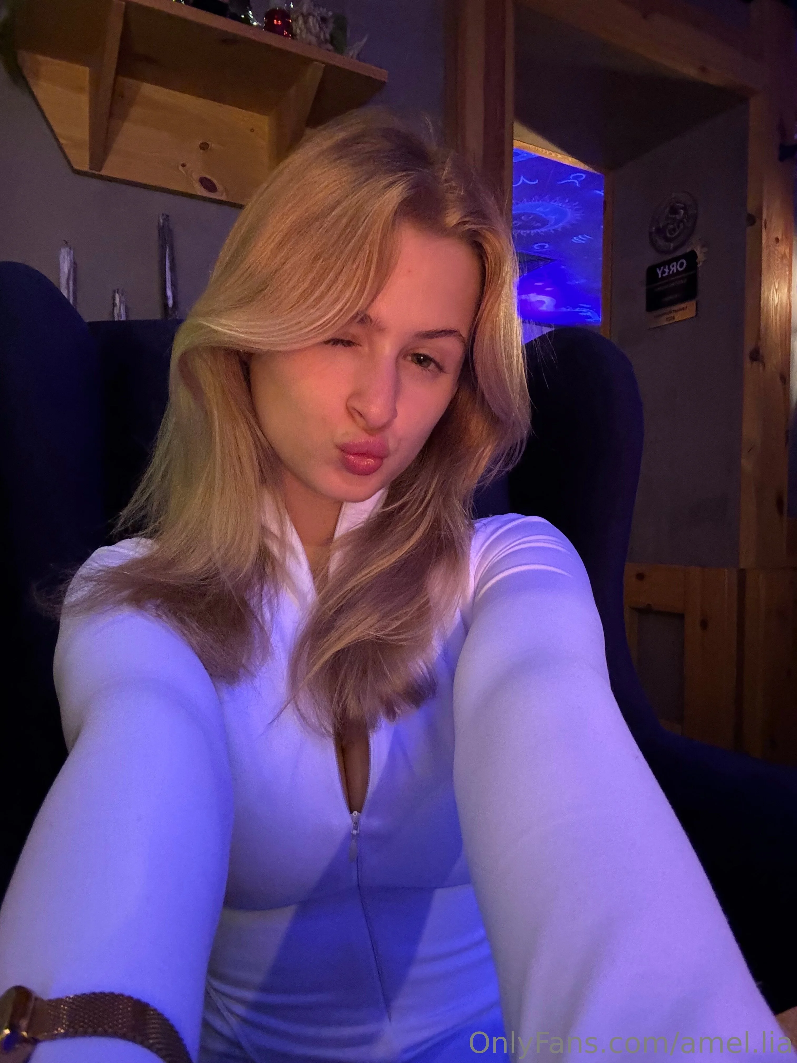 🎀Mi🅰️melia🎀 jeans ad video