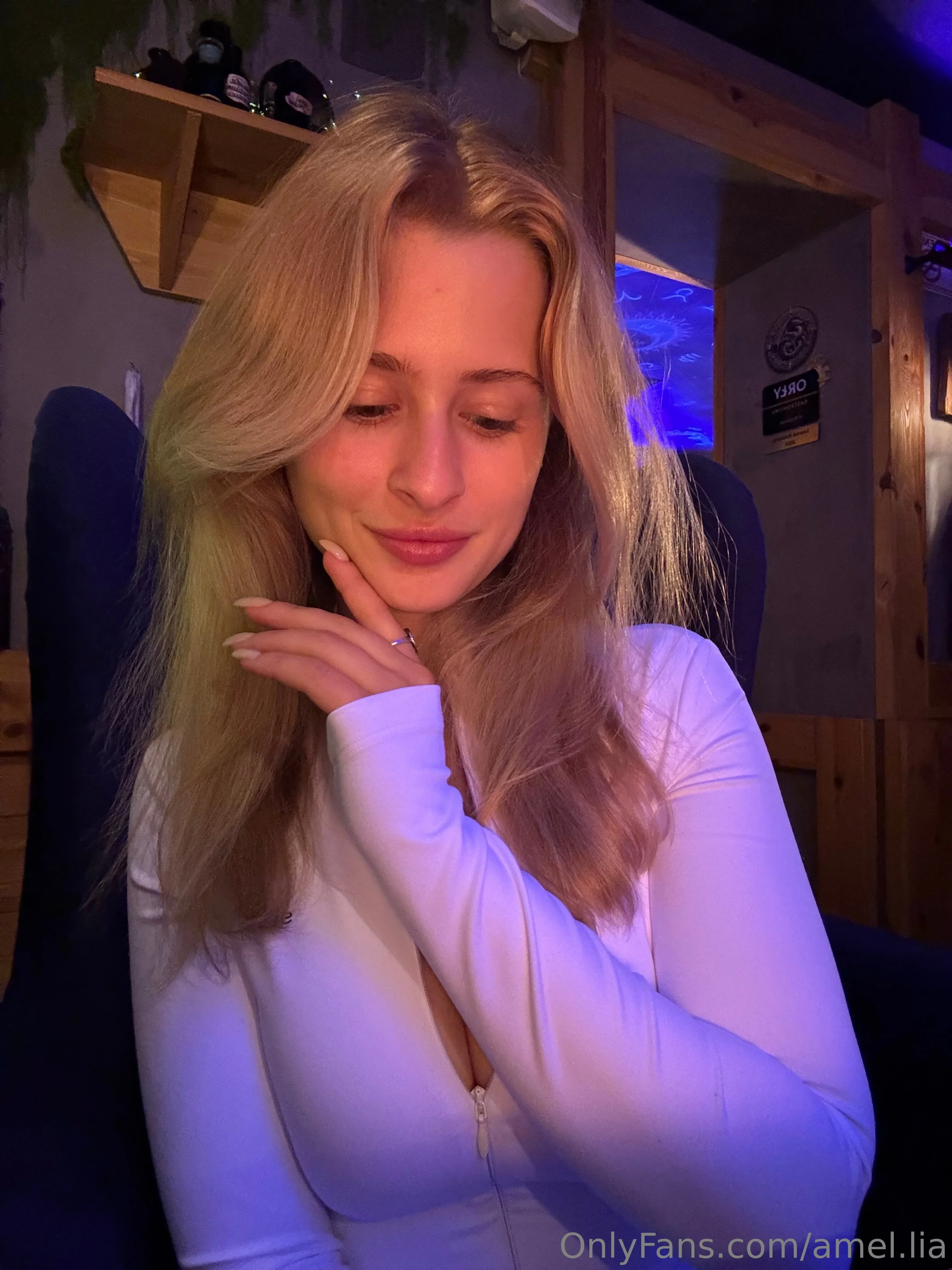 🎀Mi🅰️melia🎀 @amel.lia american eagle copy