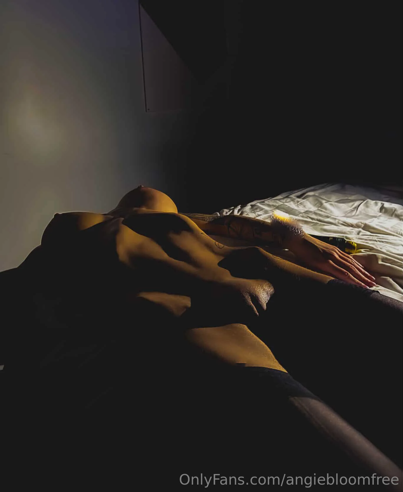 𝔸𝕟𝕘𝕚𝕖 𝔹𝕝𝕠𝕠𝕞 FREE nude Photo /  Porn - Photo #1