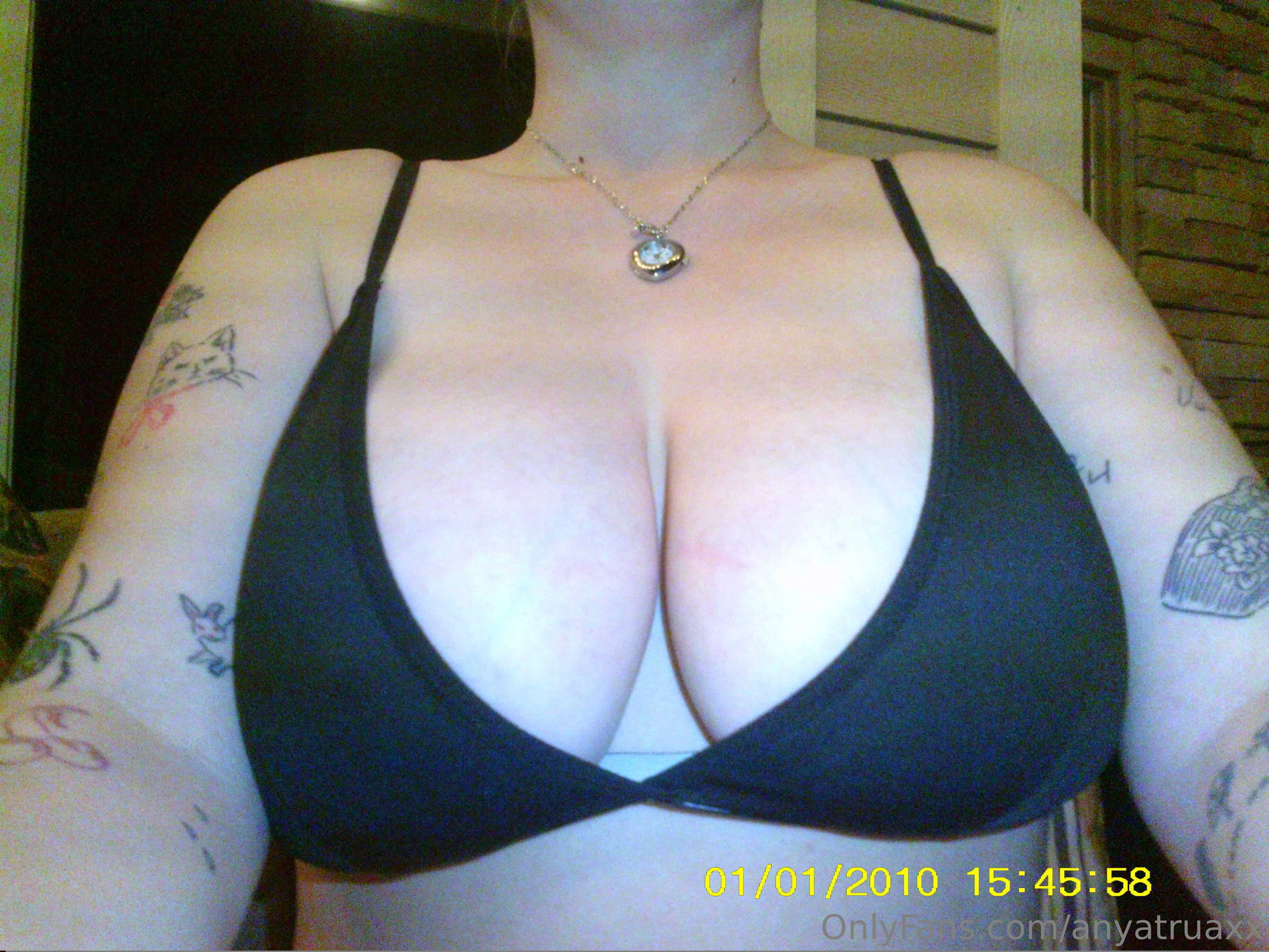 sending out digital camera nudes rn 😘