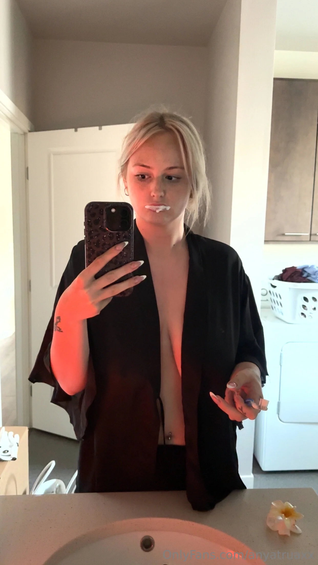 anya / 21 @anyatruaxx leaked videos