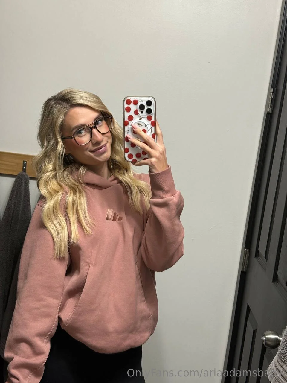 Aria Adams 💖 @ariaadamsbaby and glen powell sex scene