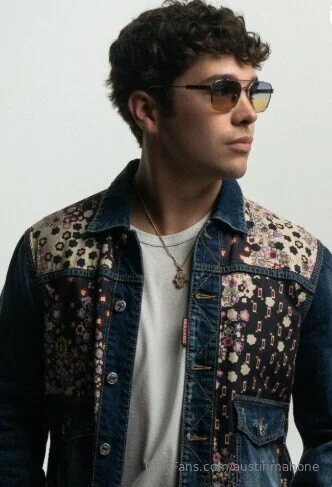 AUSTIN MAHONE @austinmahone leaked nudes