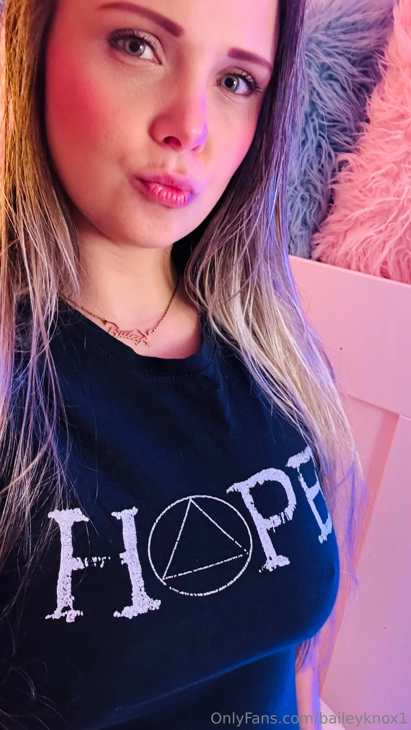 𝓑𝓪𝓲𝓵𝓮𝔂 𝓚𝓷𝓸𝔁 wrestler