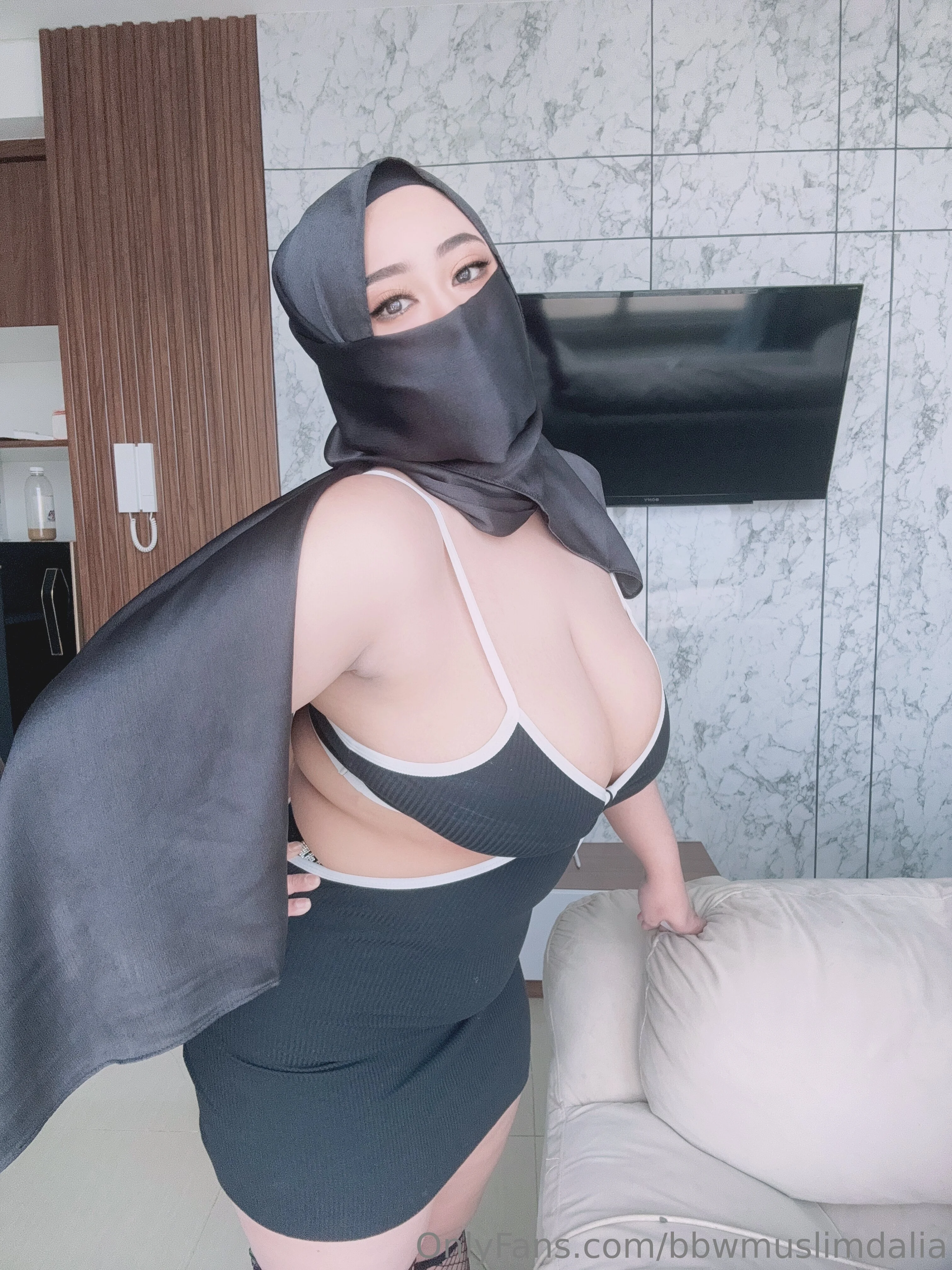 Busty Dalia (H Cup)🧕 @bbwmuslimdalia sister name