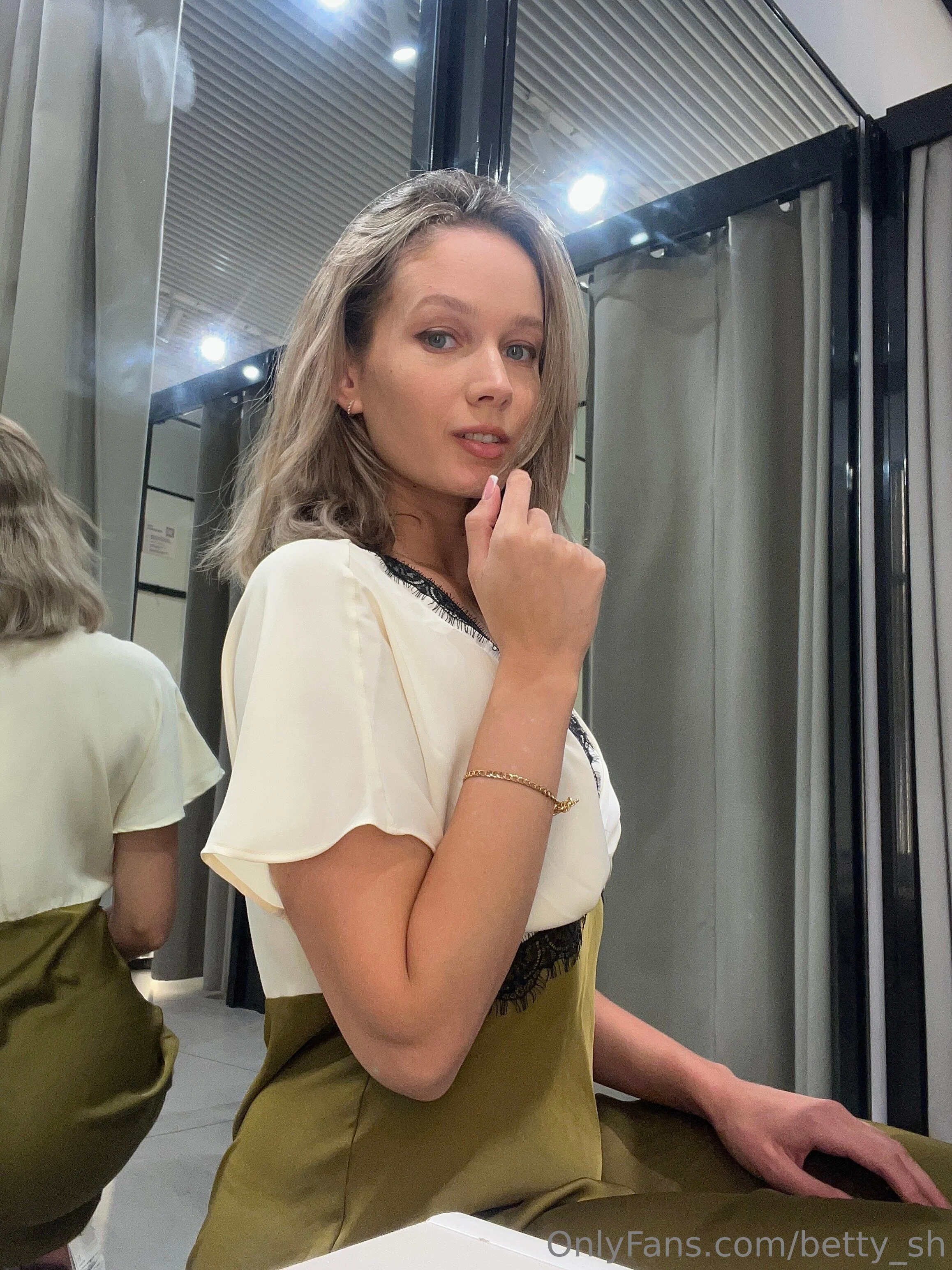 Betty🦋 @betty_sh cancels wedding to jonathan davino