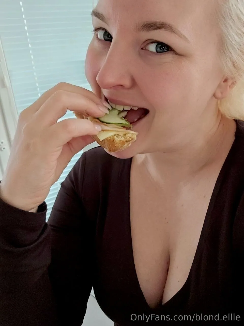 Blond Ellie 💋 bio