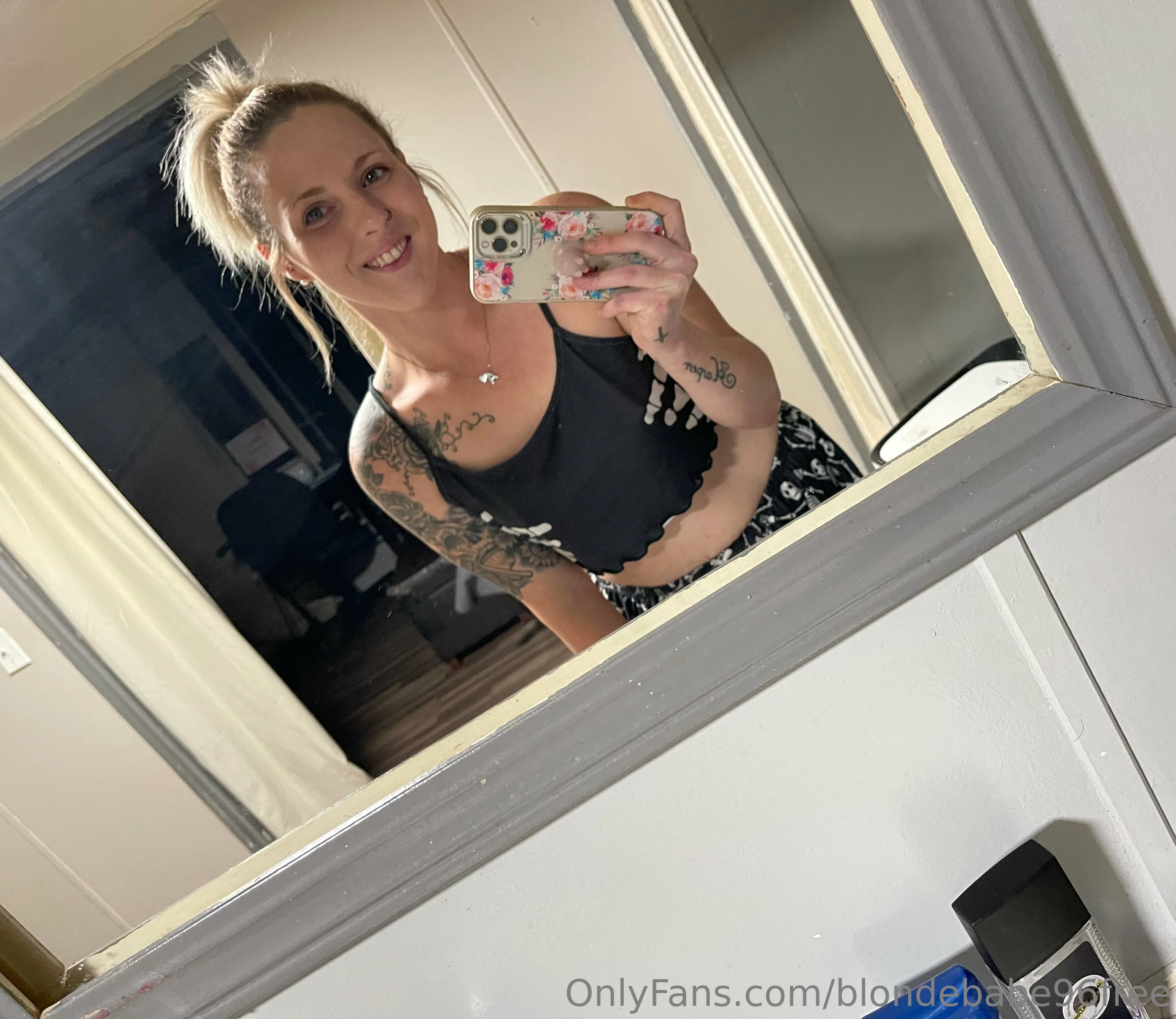 Blonde Babe @blondebabe96free leaked videos