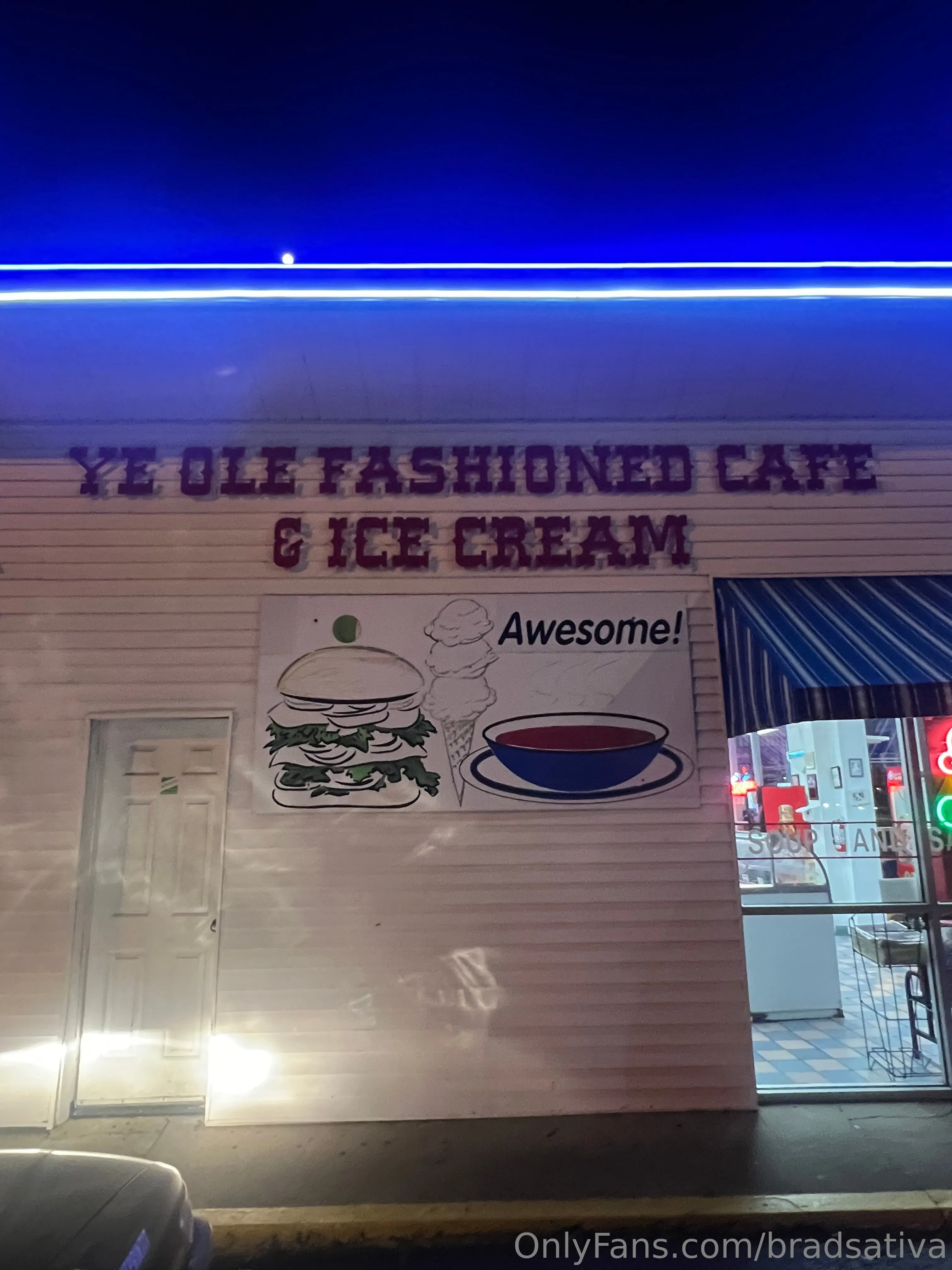 Brad Sativa @bradsativa molly' family album