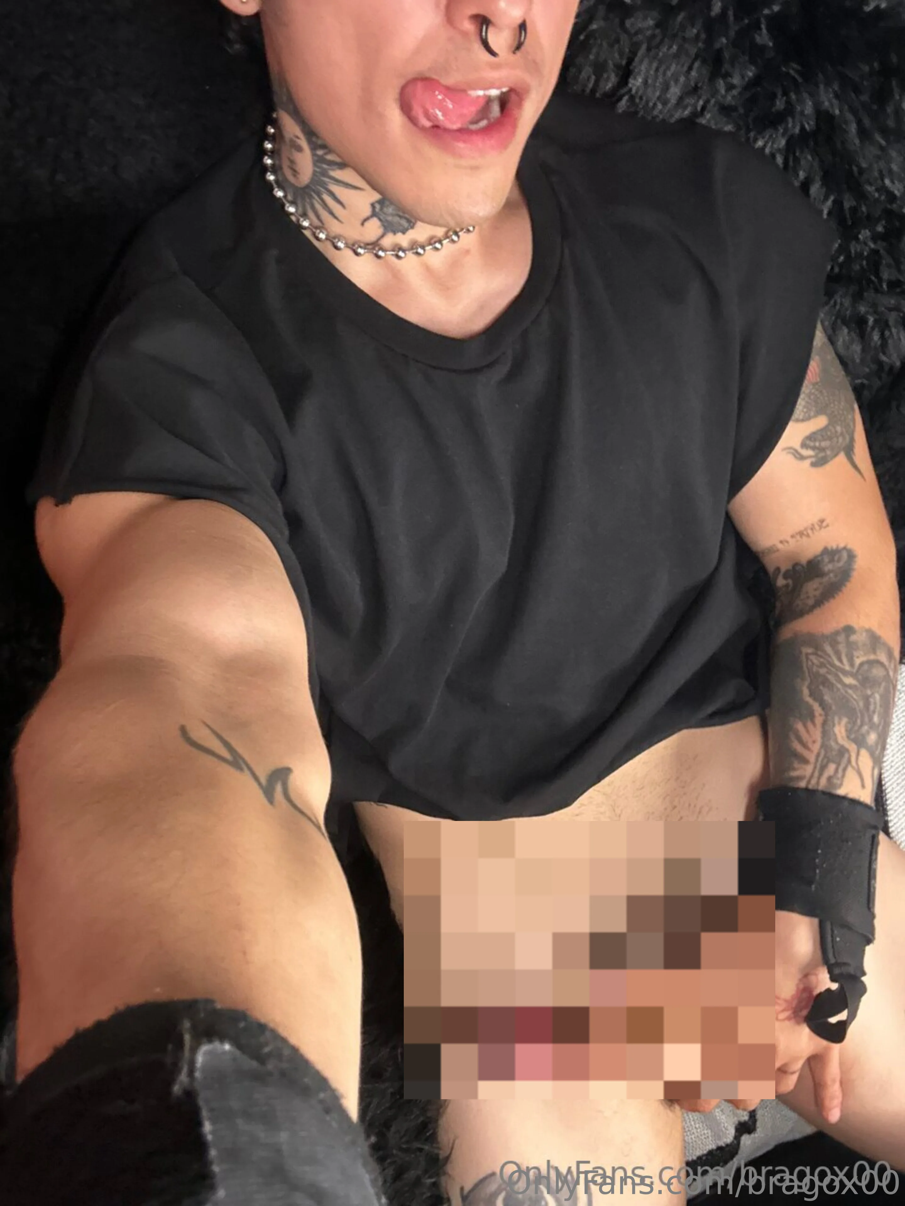 Elier ⛓️ @bragox00 masterbating