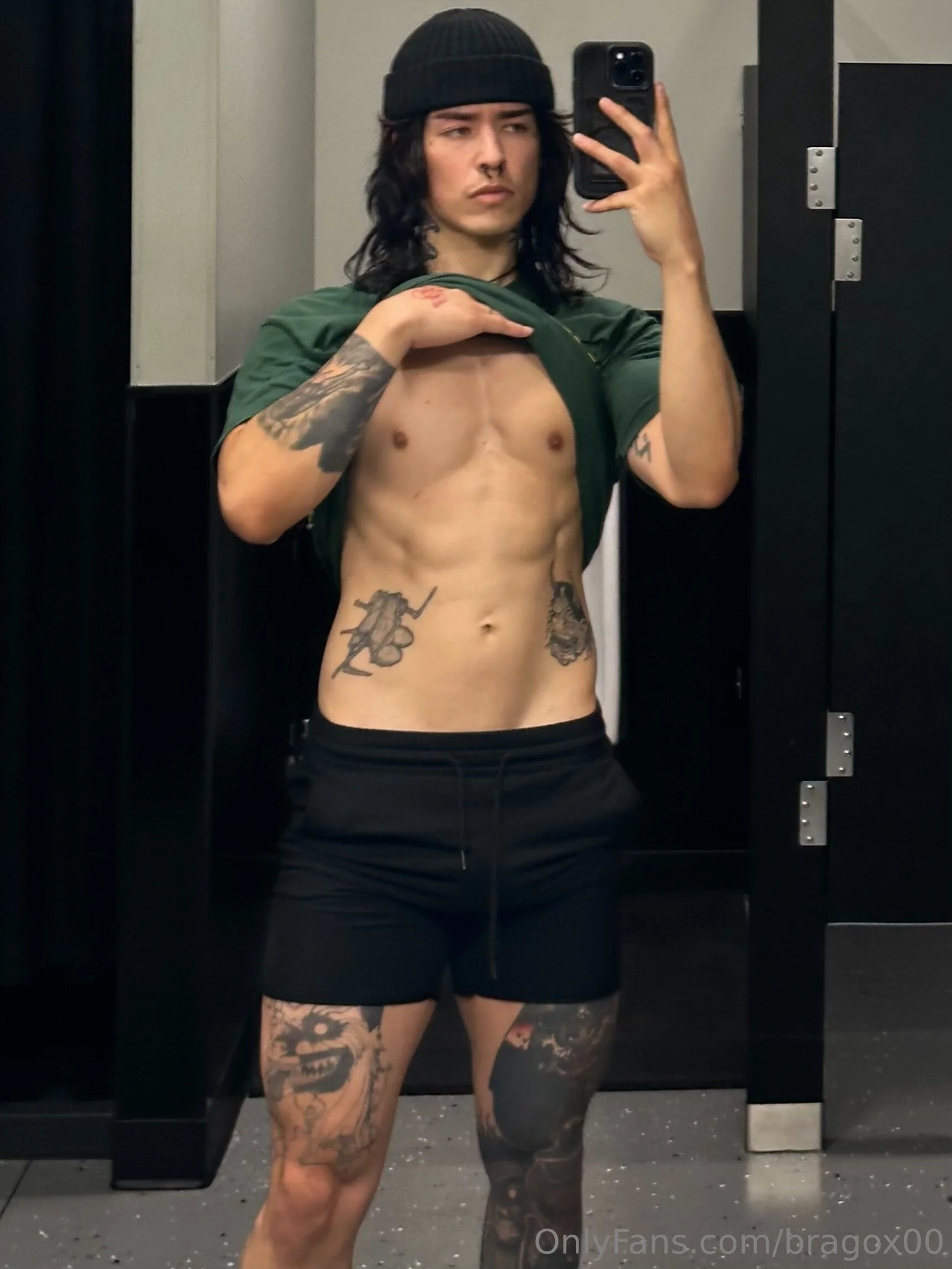 Gym day & fighting a hard on the whole workout 😩