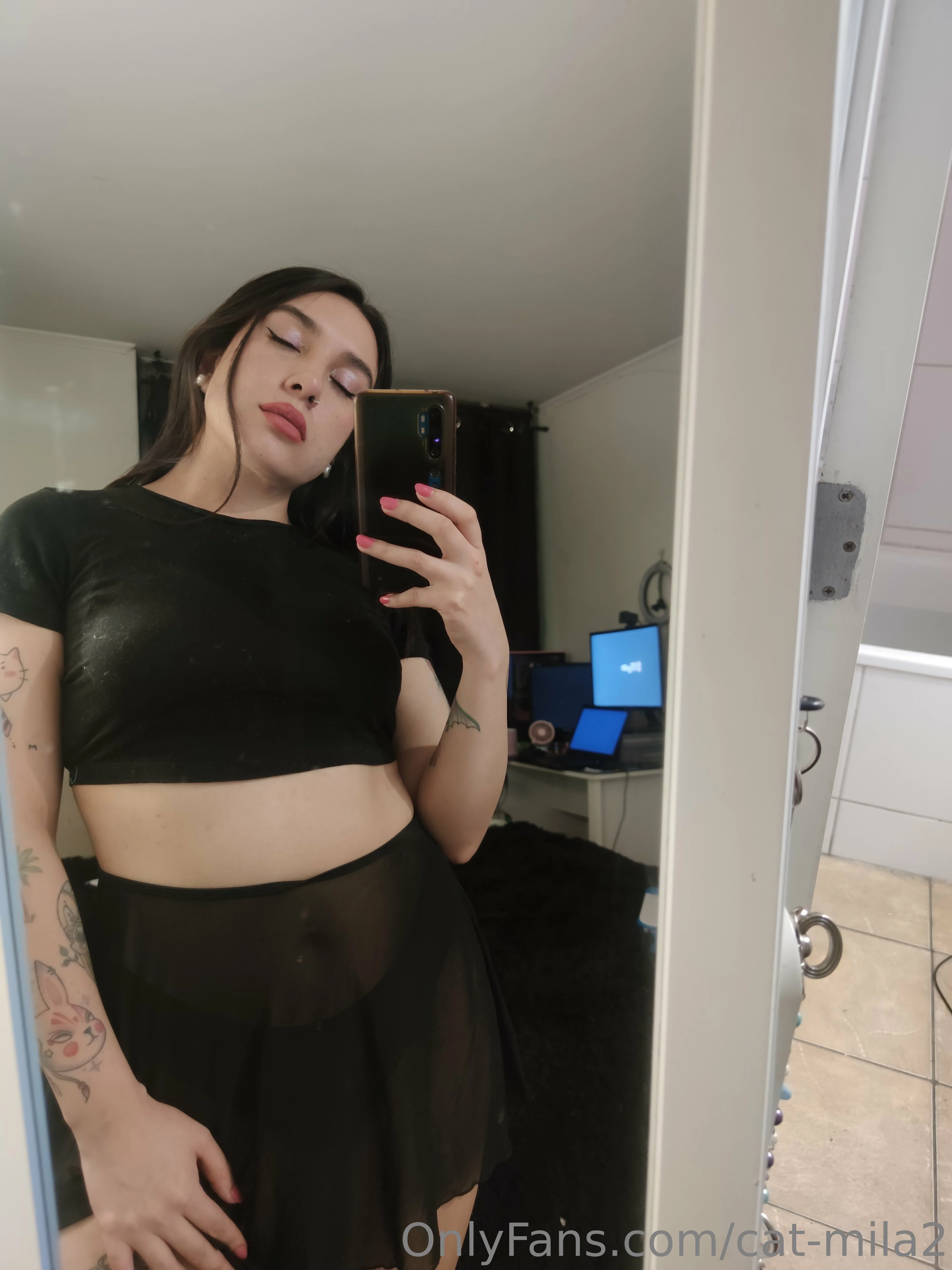 Cami @cat-mila2 handjob