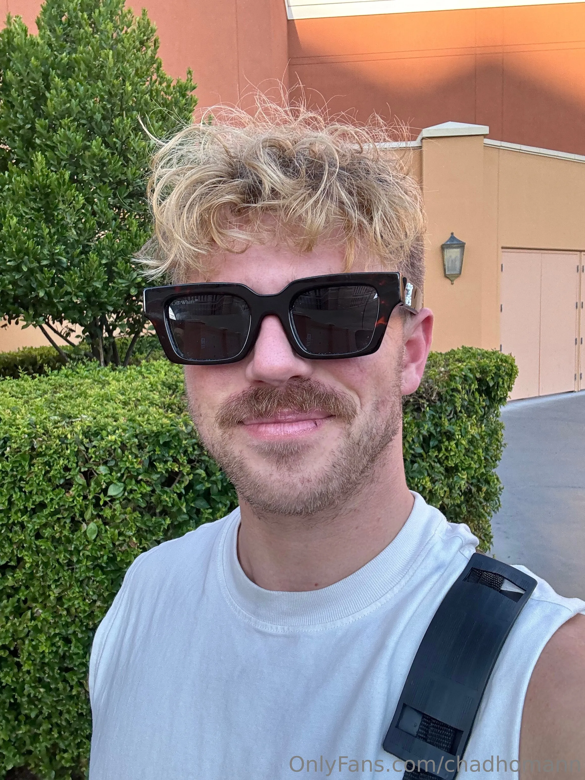 just posting to make you smile through the day ✌️