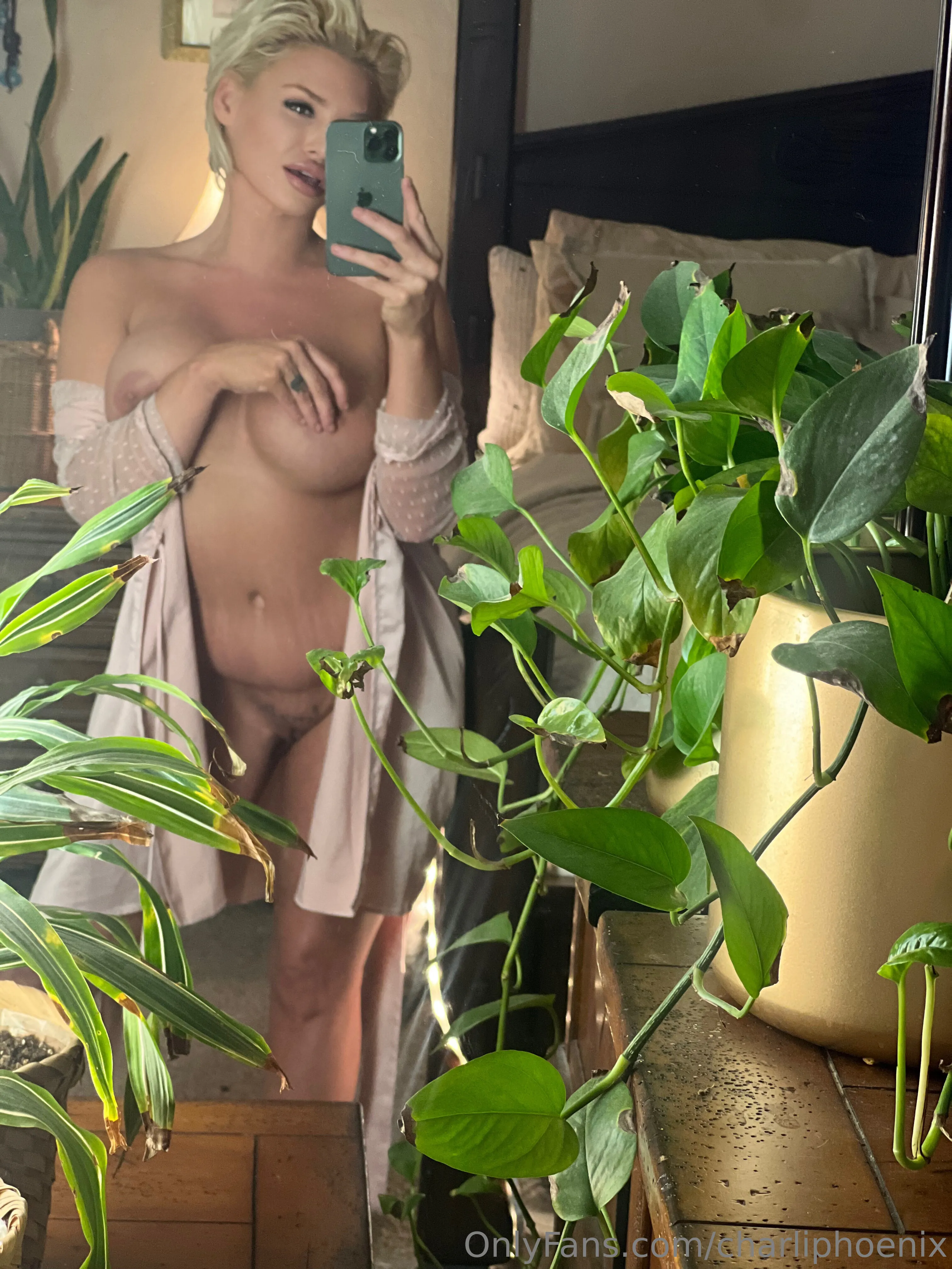 Charli Phoenix @charliphoenix step mom