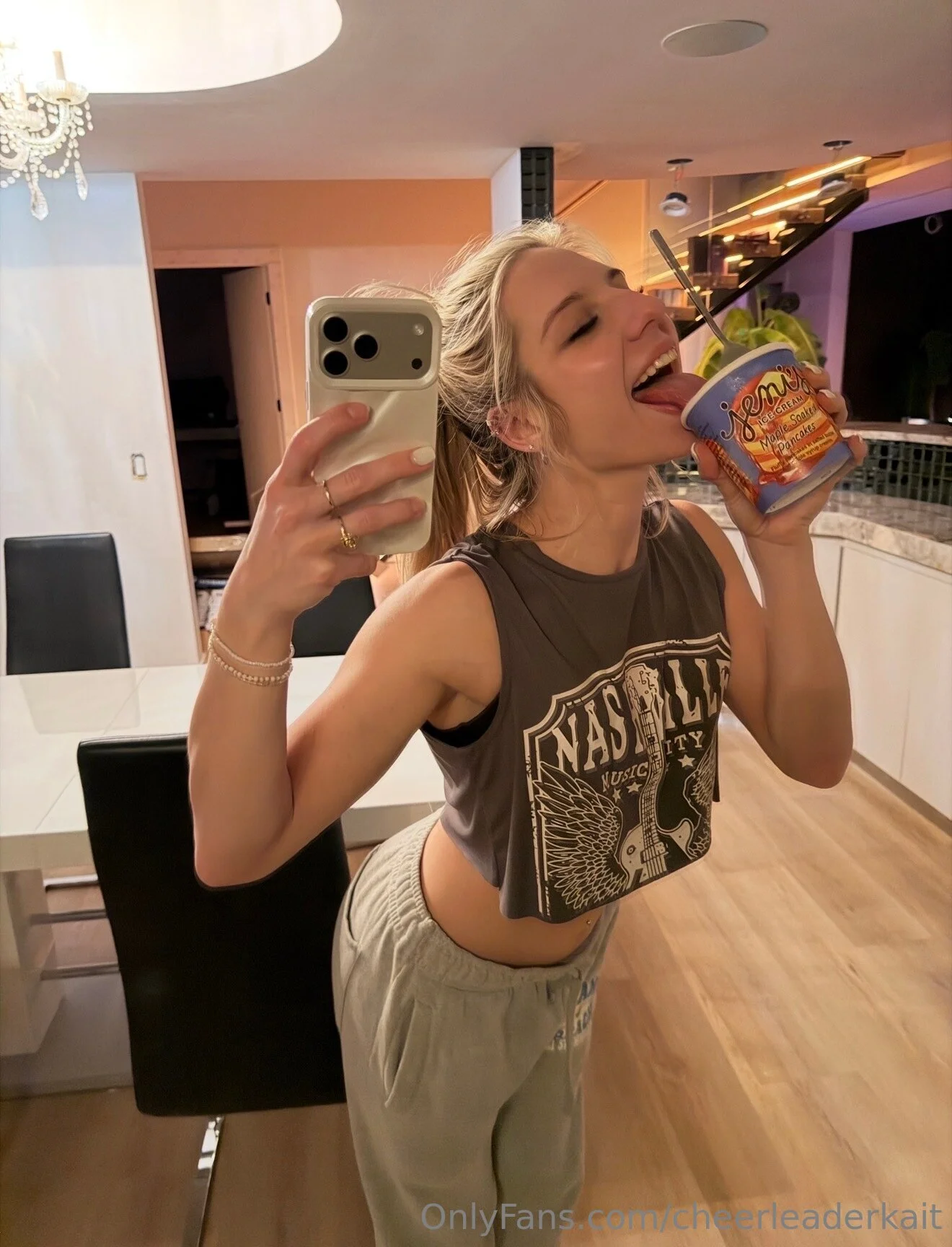 Cheerleader Kait bickett