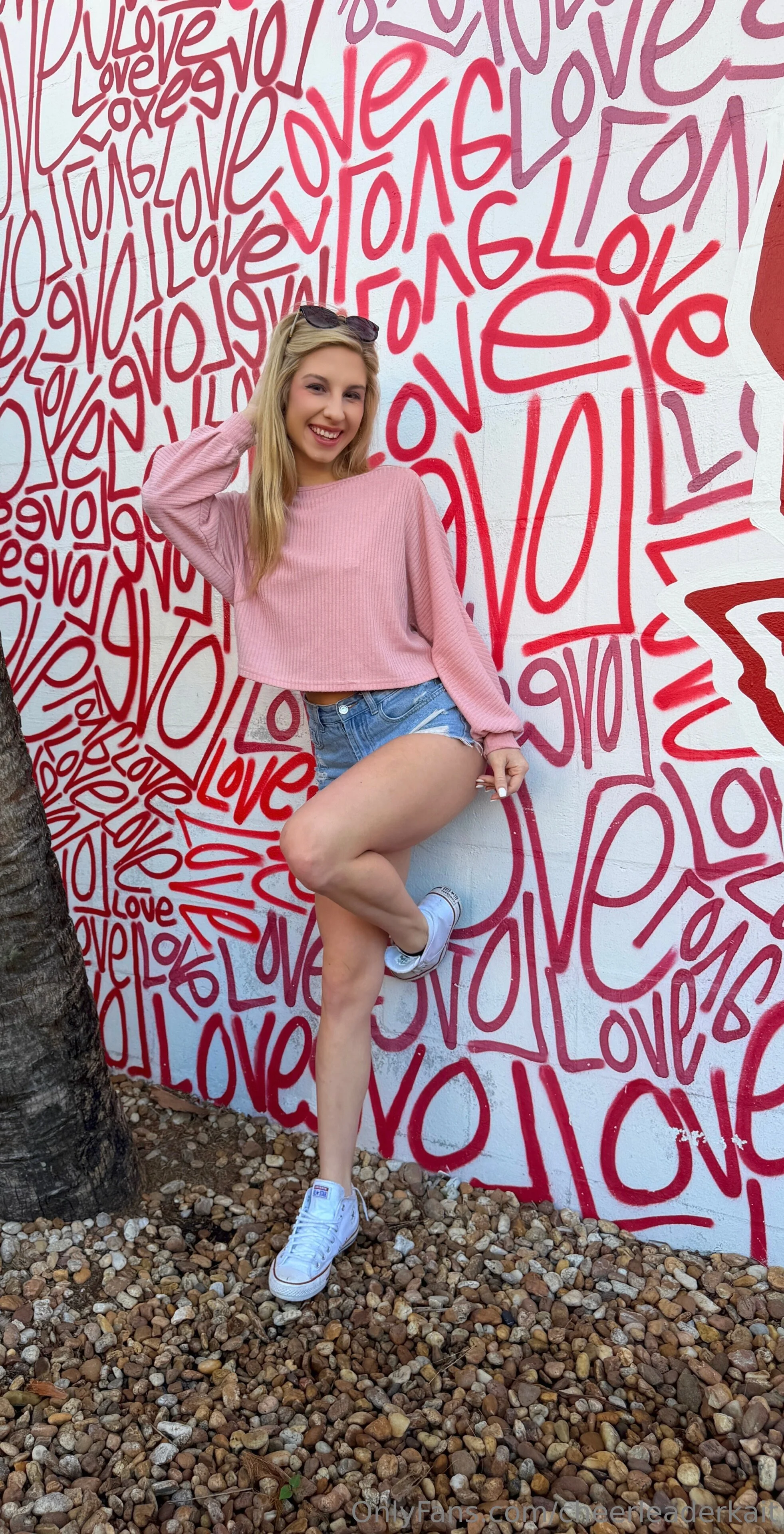 Cheerleader Kait @cheerleaderkait sofia vergara