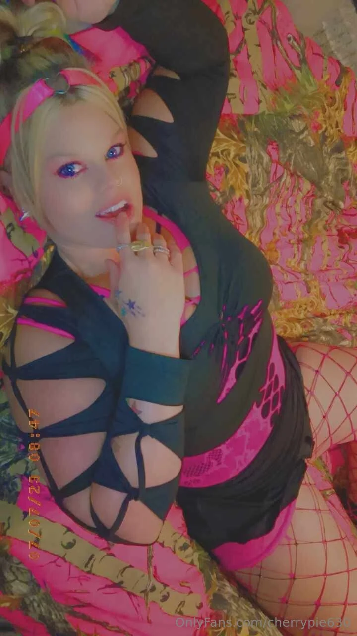 Cherry Pie @cherrypie630 nsfw