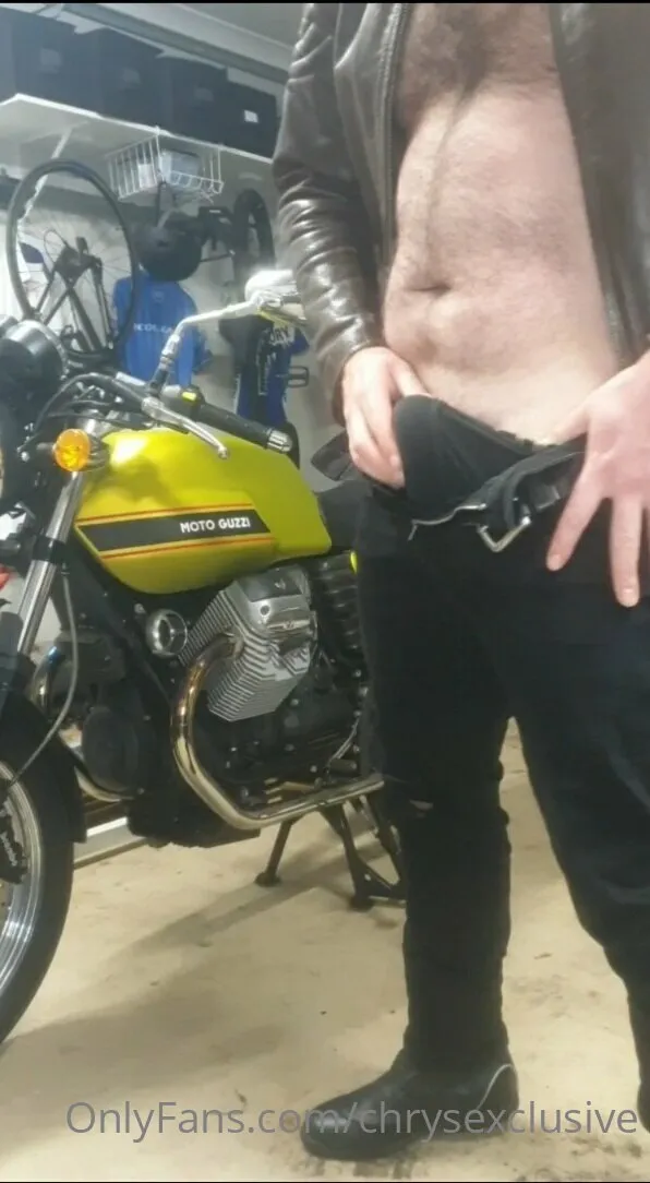 Chrys Exclusive @chrysexclusive mom porn