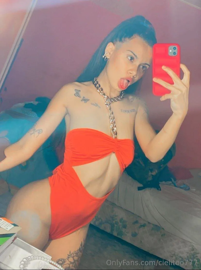 C I E L O sexy photos