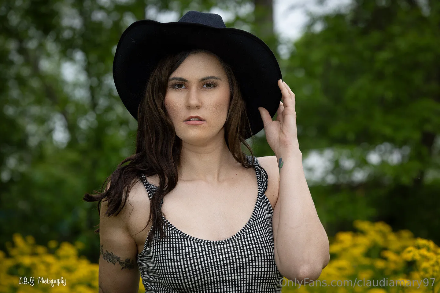 Claudia Mary @claudiamary97 in loss of innocence