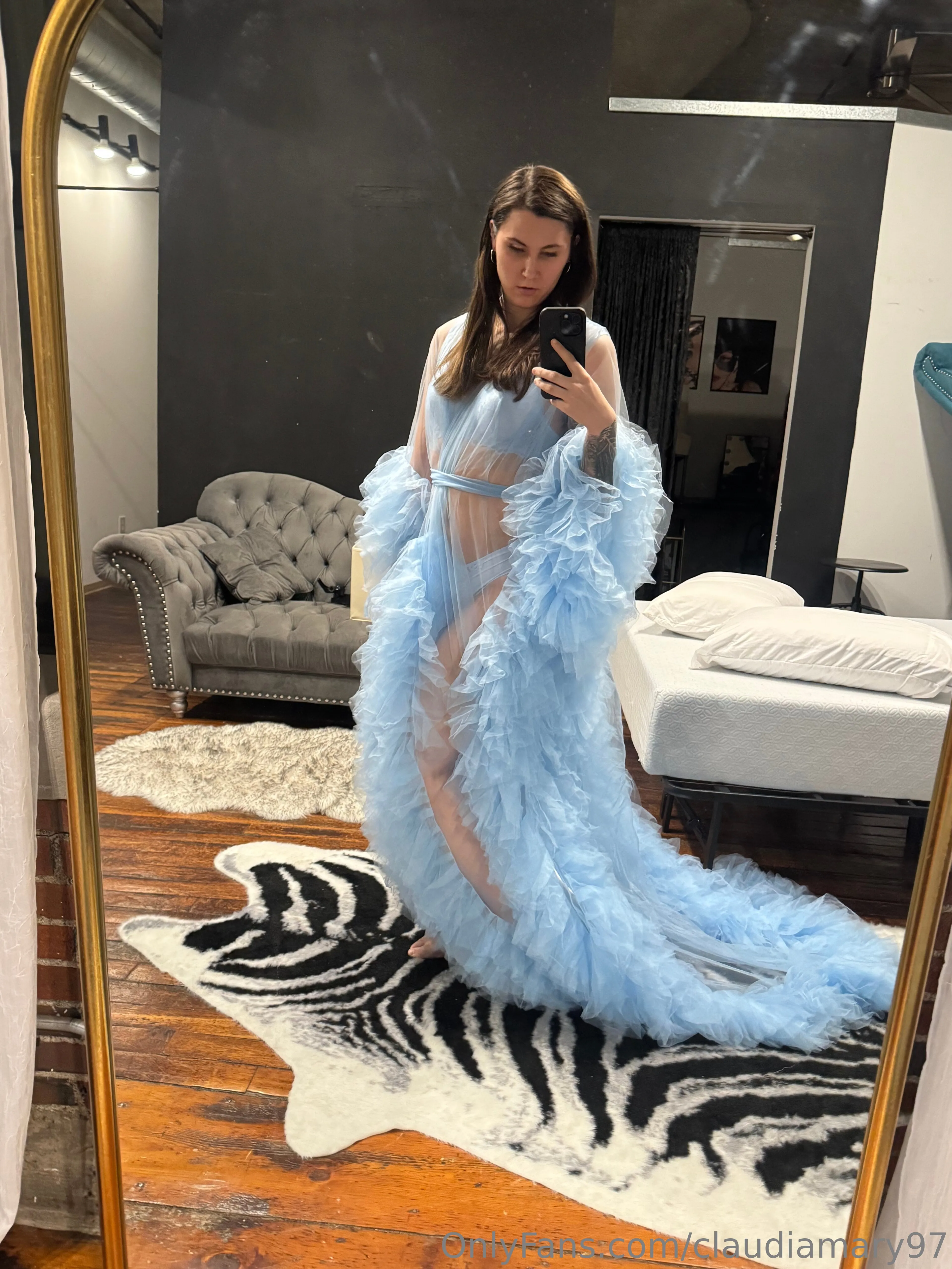 Claudia Mary sex rough