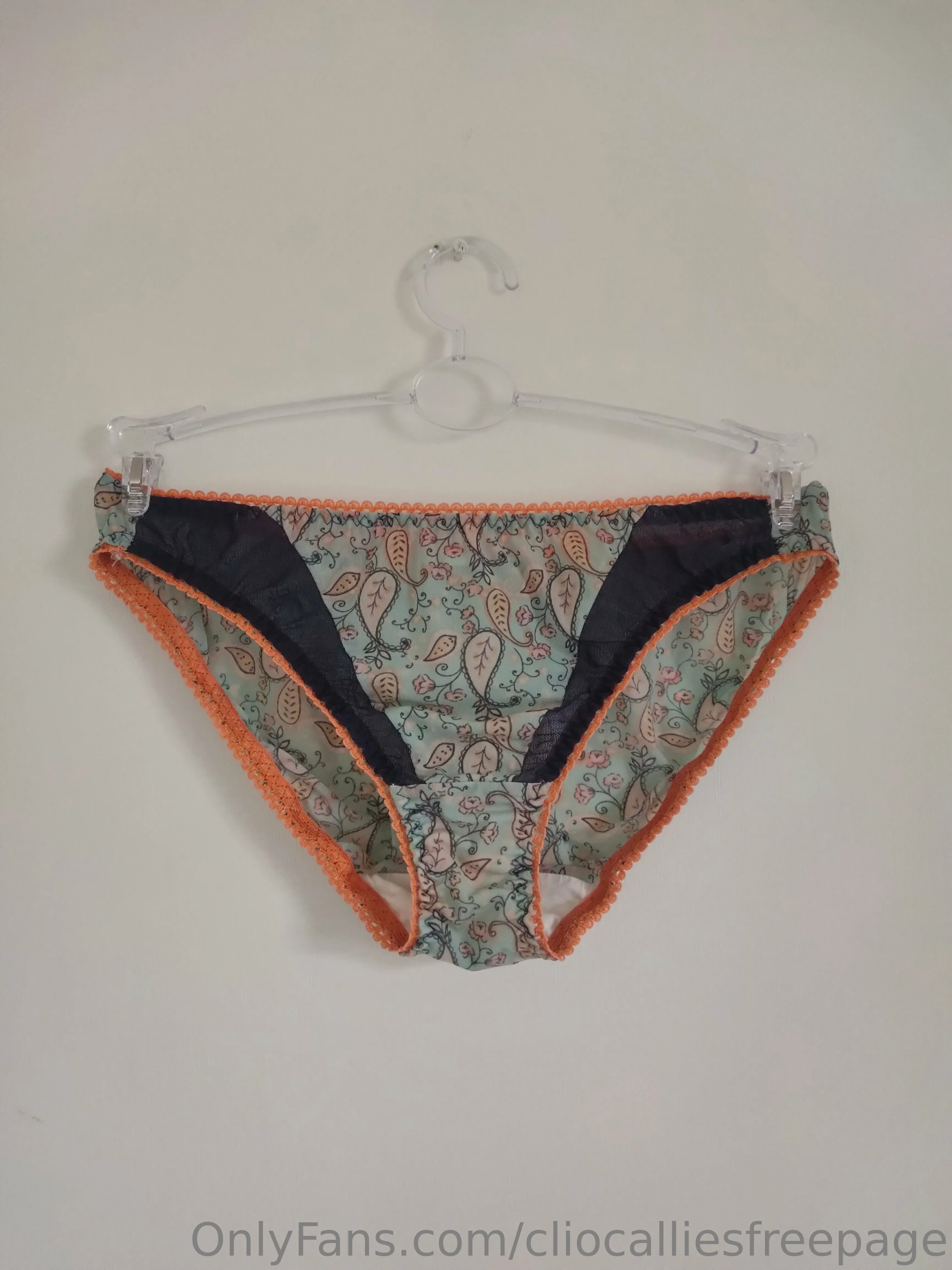 Clio Callie's Free Page @cliocalliesfreepage real name