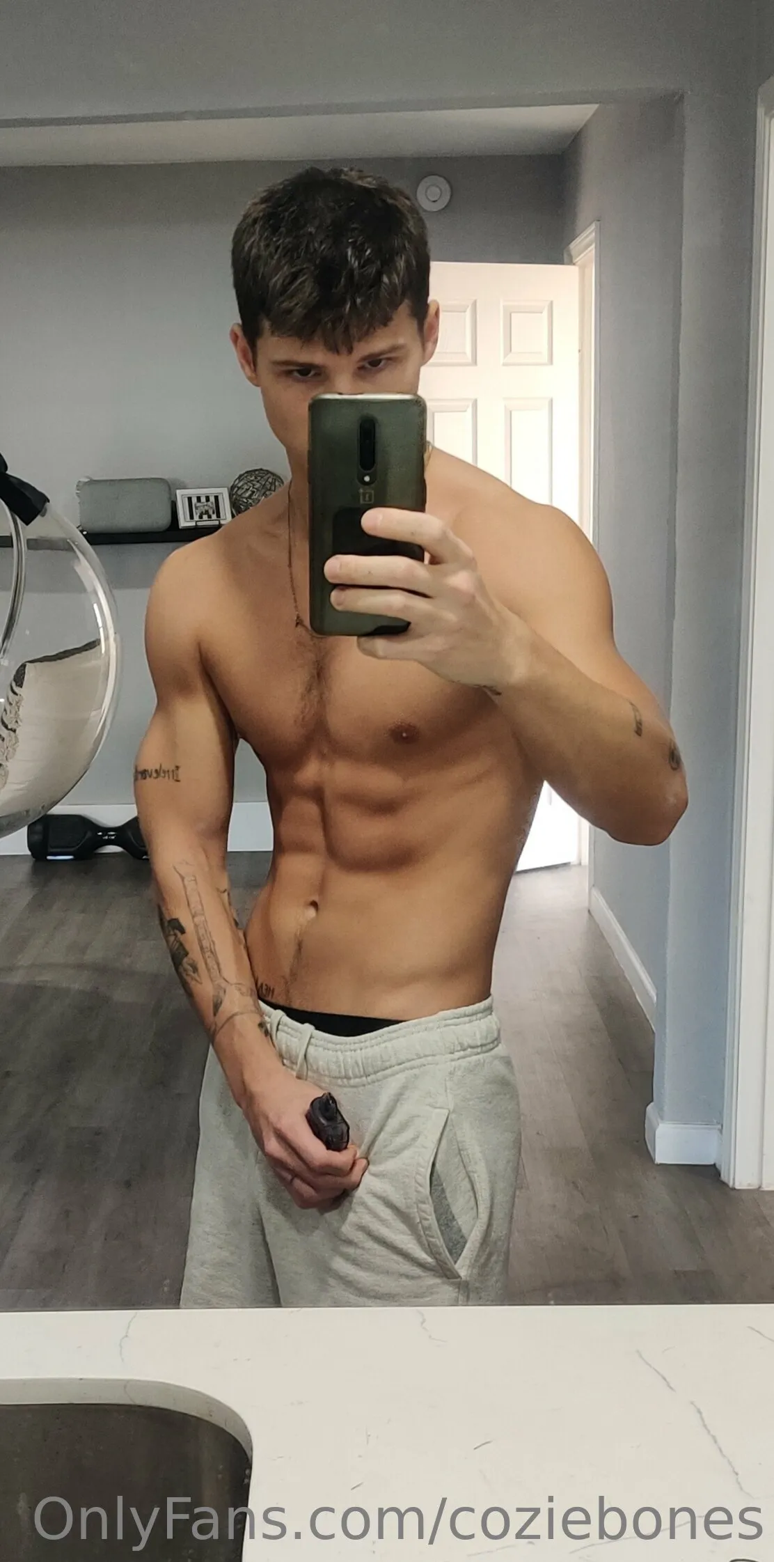 CozieBones free porn