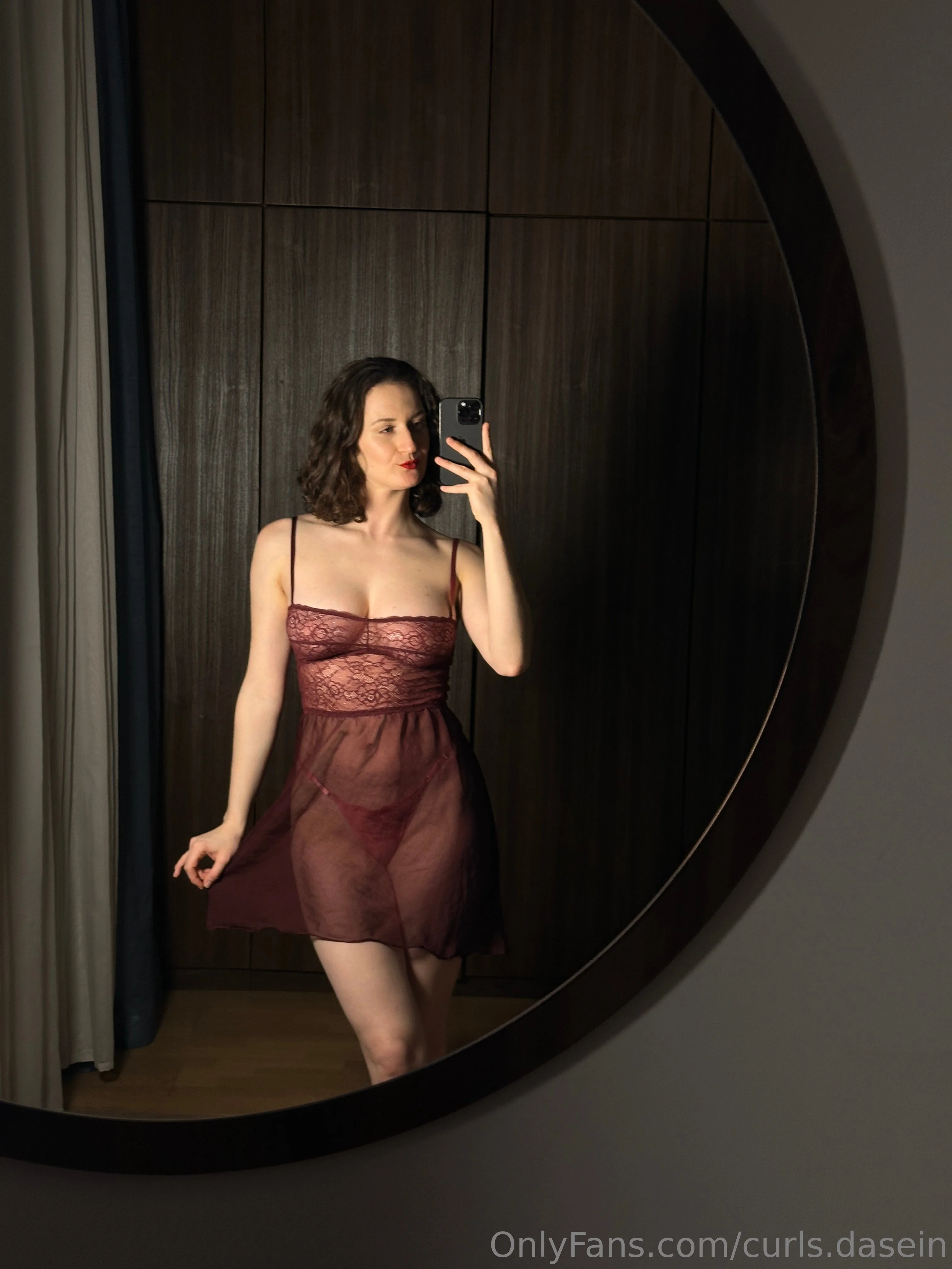 Curls Dasein 🌹 is a republicsn