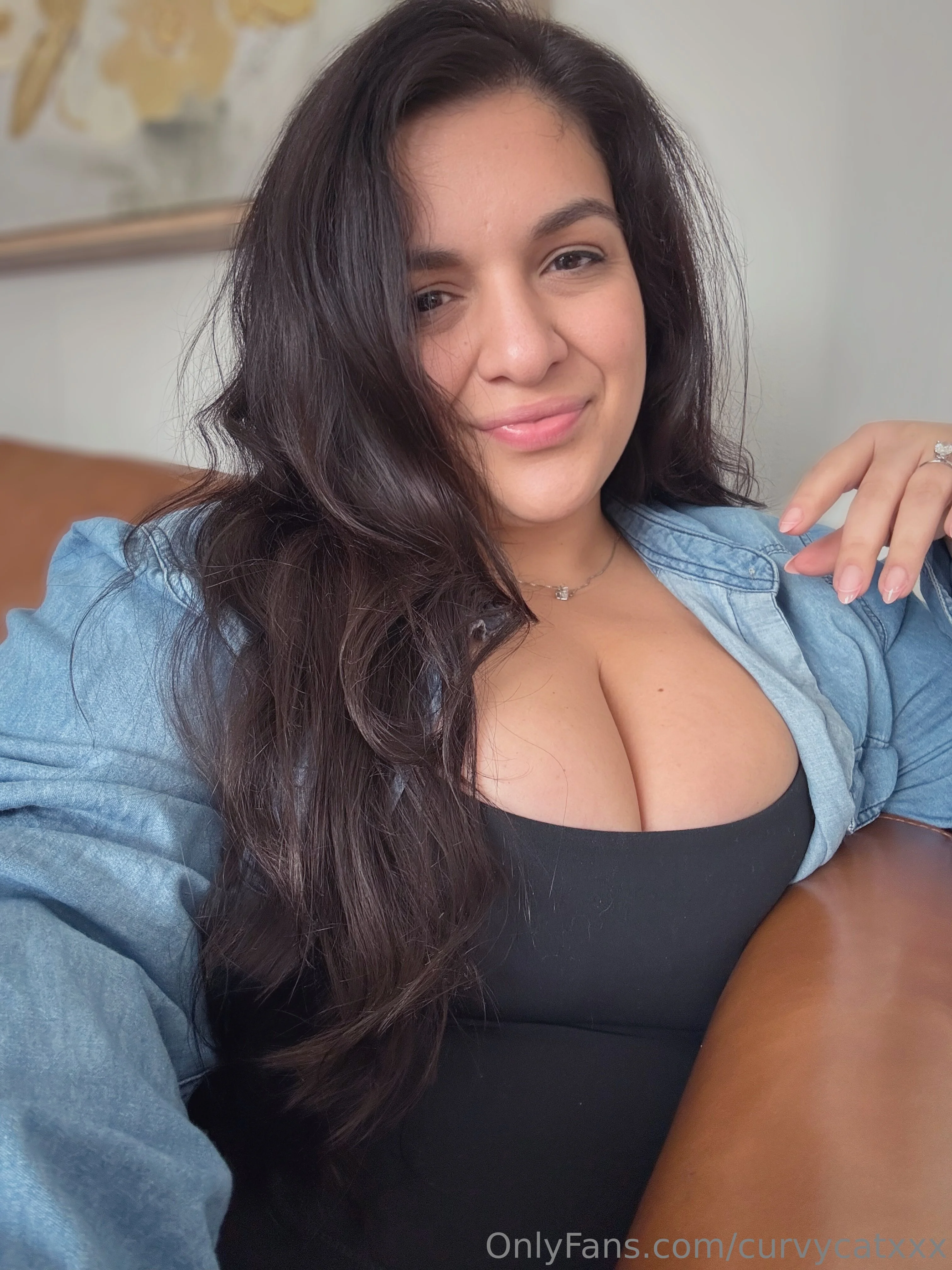 Cat 🍑 @curvycatxxx mediua contact