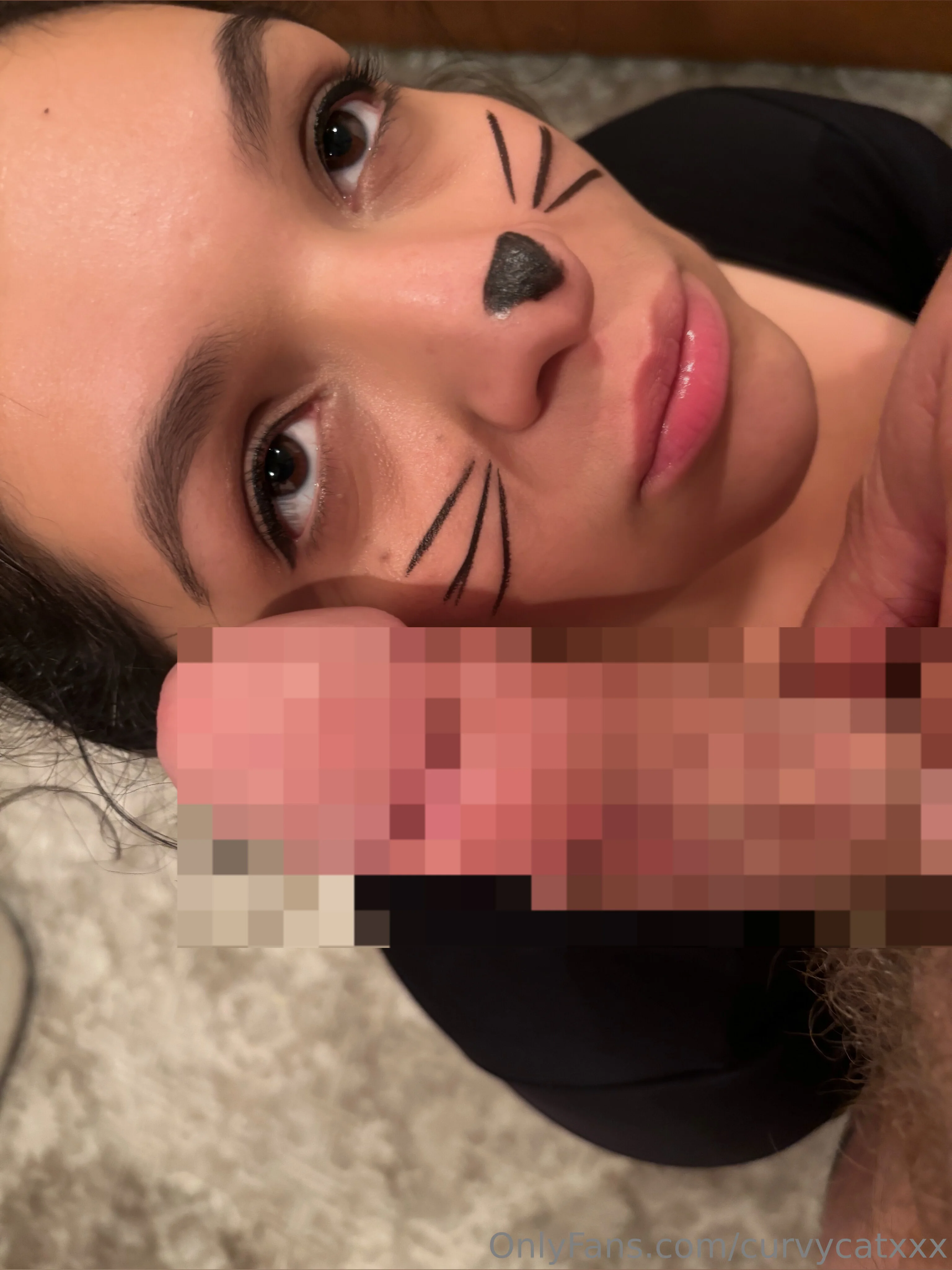 Cat 🍑 @curvycatxxx foot worship