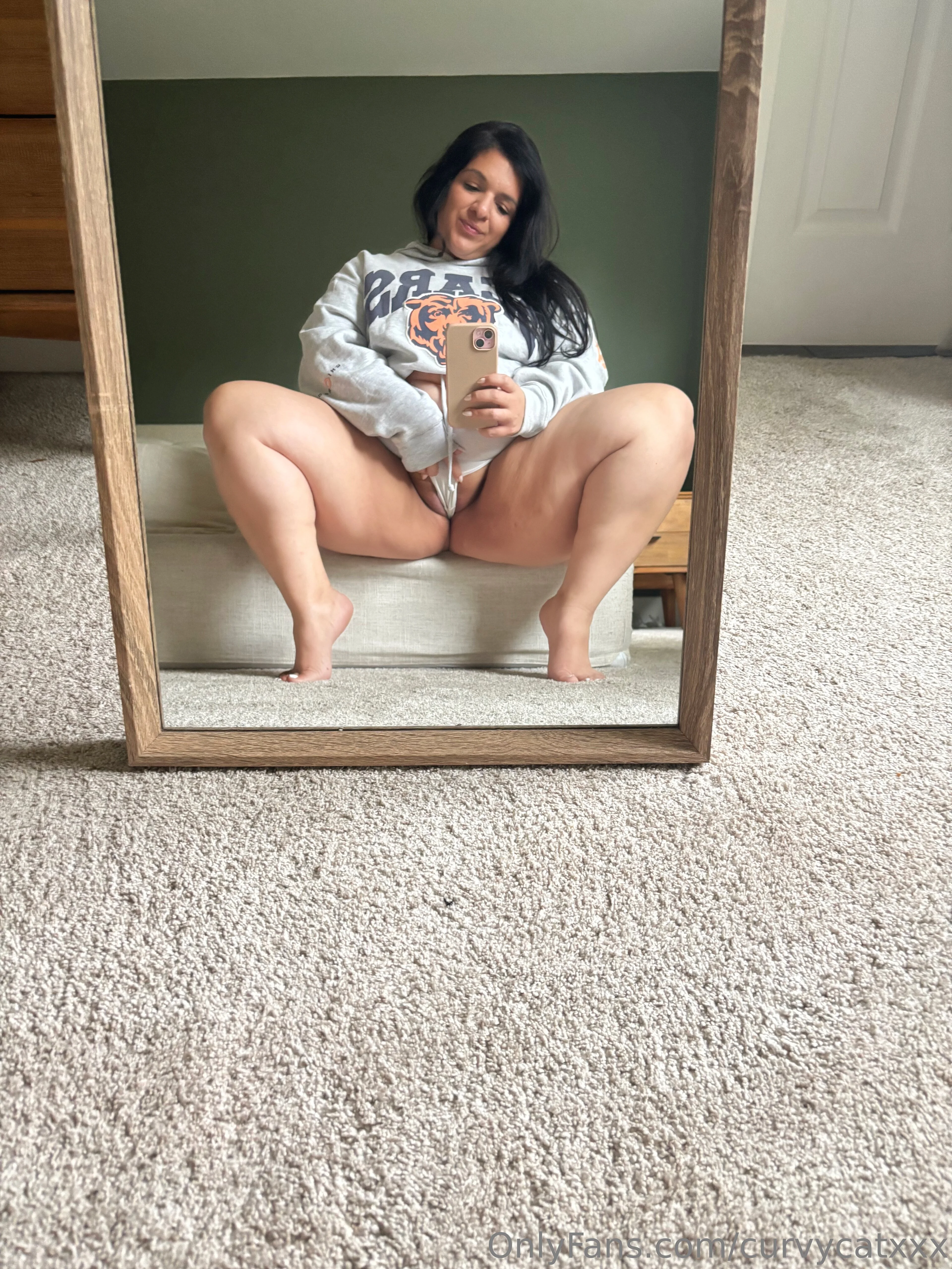 Cat 🍑 @curvycatxxx is trans