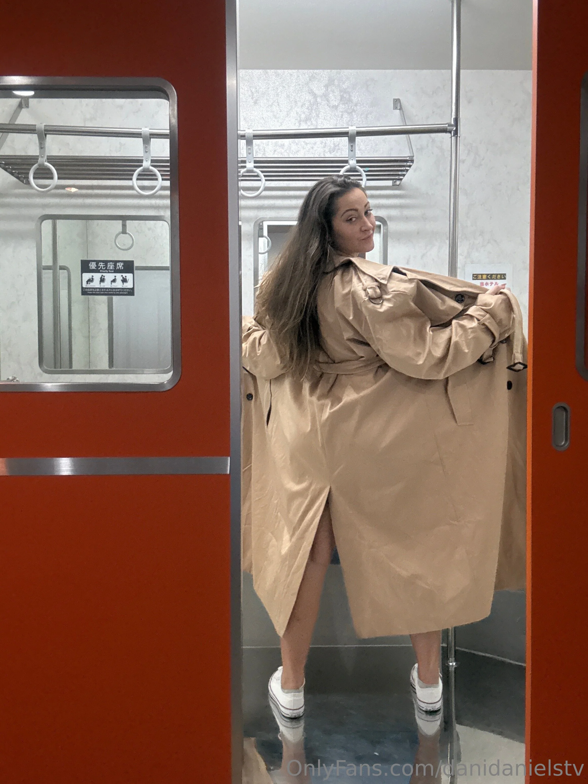 Dani Daniels TV @danidanielstv amy klobuchar deep fake