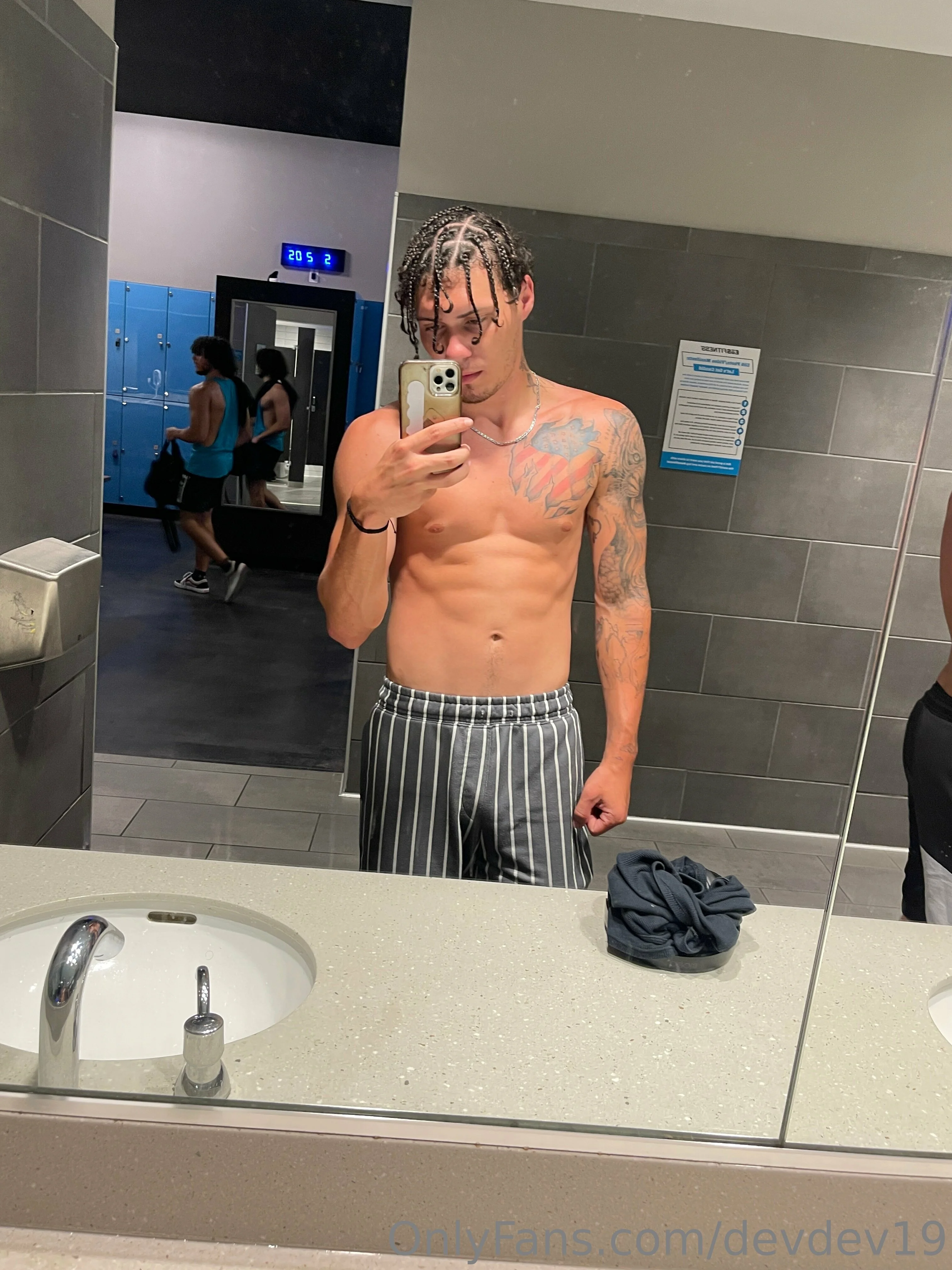 Official.dev @devdev19 bronco