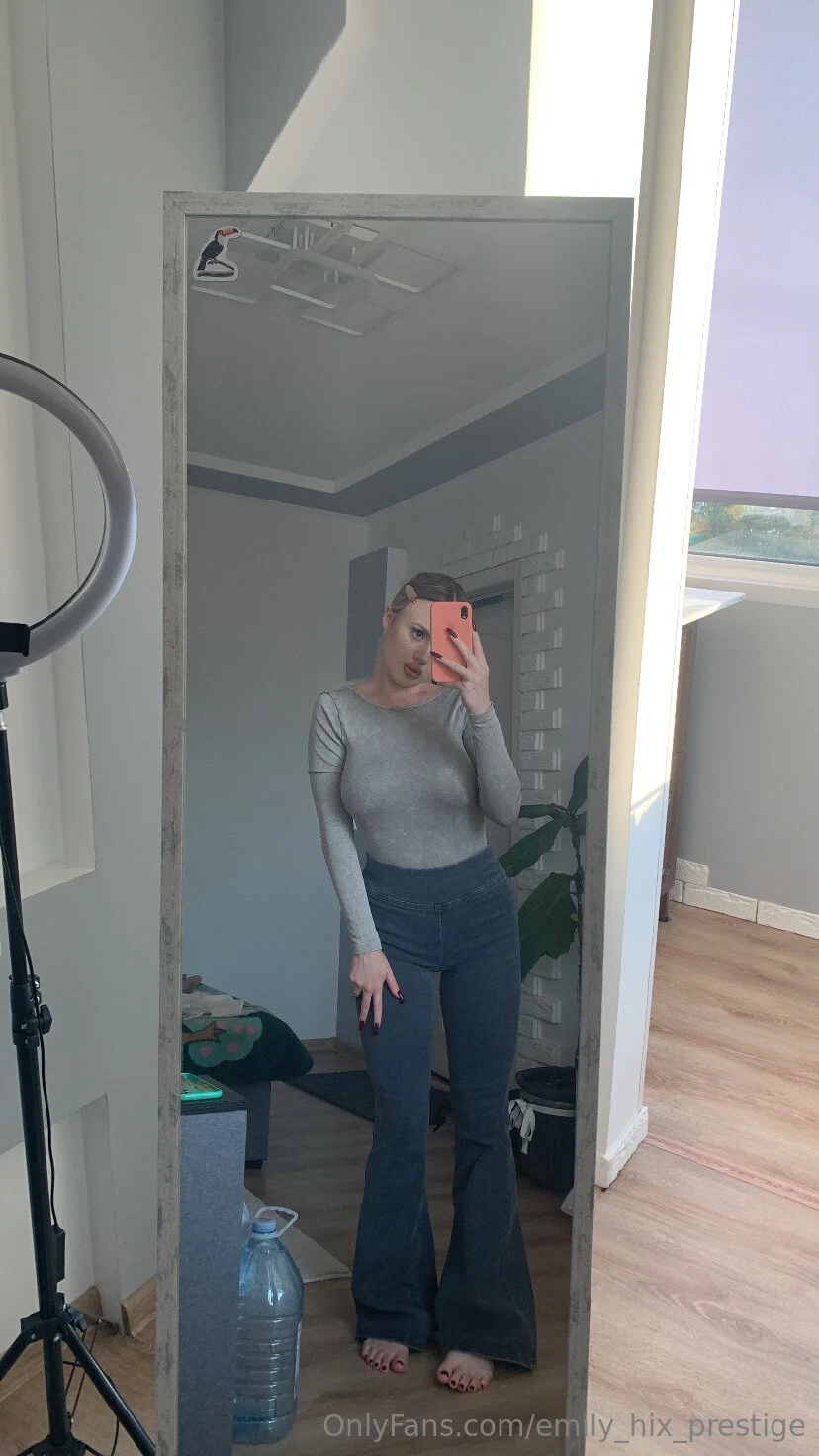 Emi🌸 nude Photo /  Porn - Photo #13