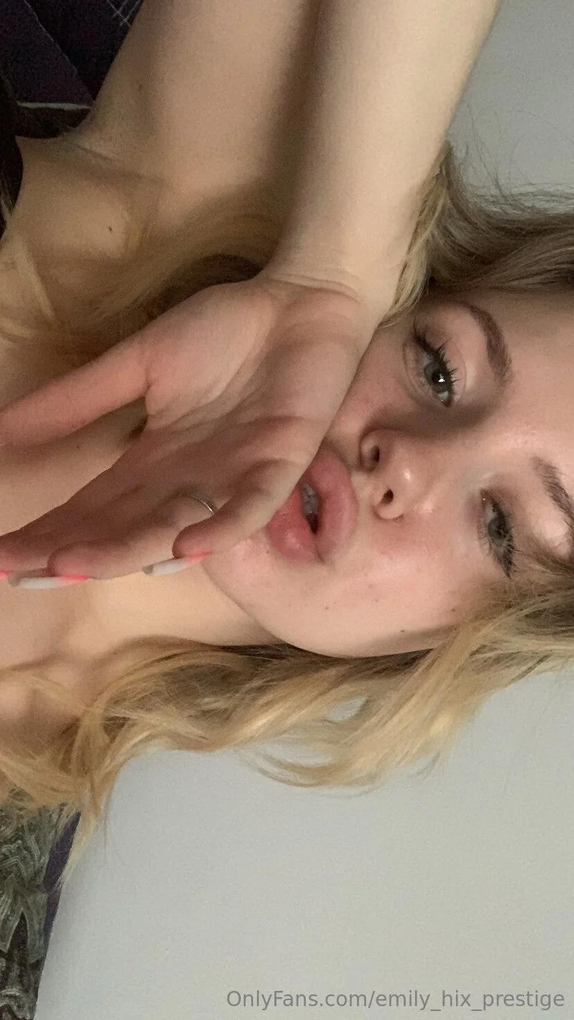 Emi🌸 nude Photo /  Porn - Photo #8