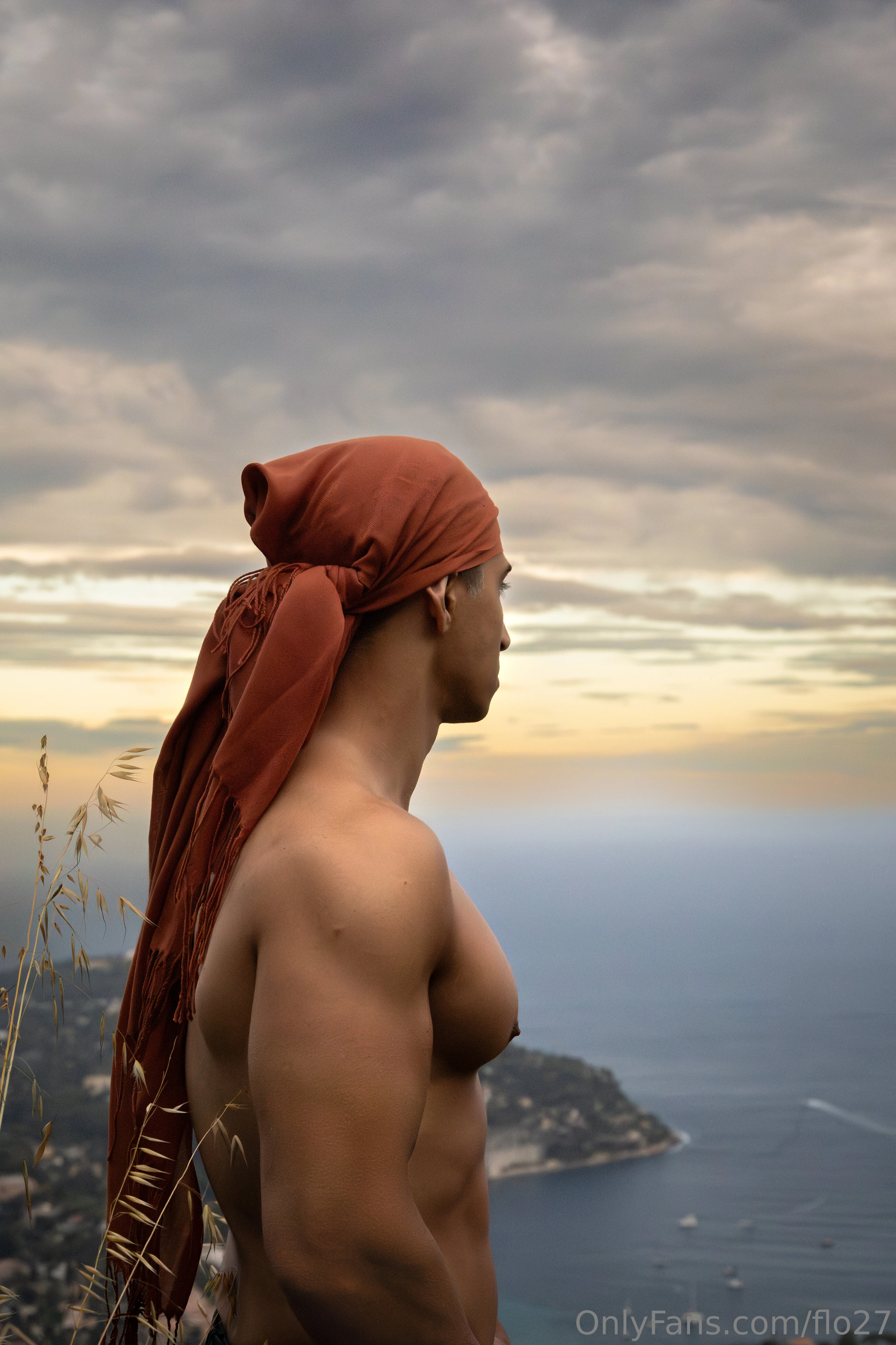 Florian.d @flo27 pink top