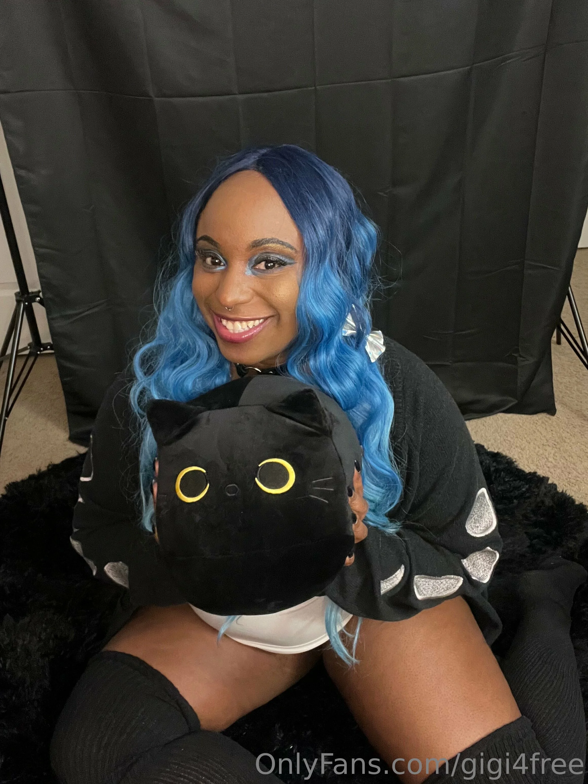 Just me and a mini-Noct a fan got me!