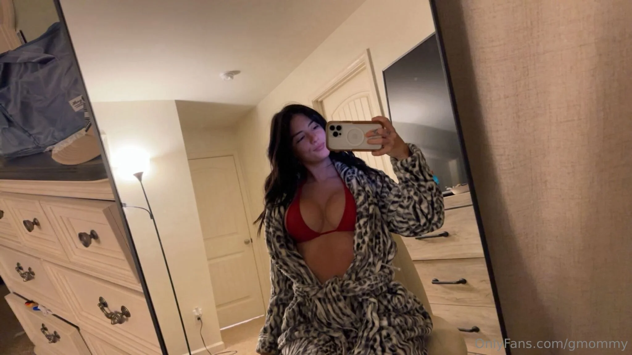 cozy vibes got me feelin christmasy today 😊