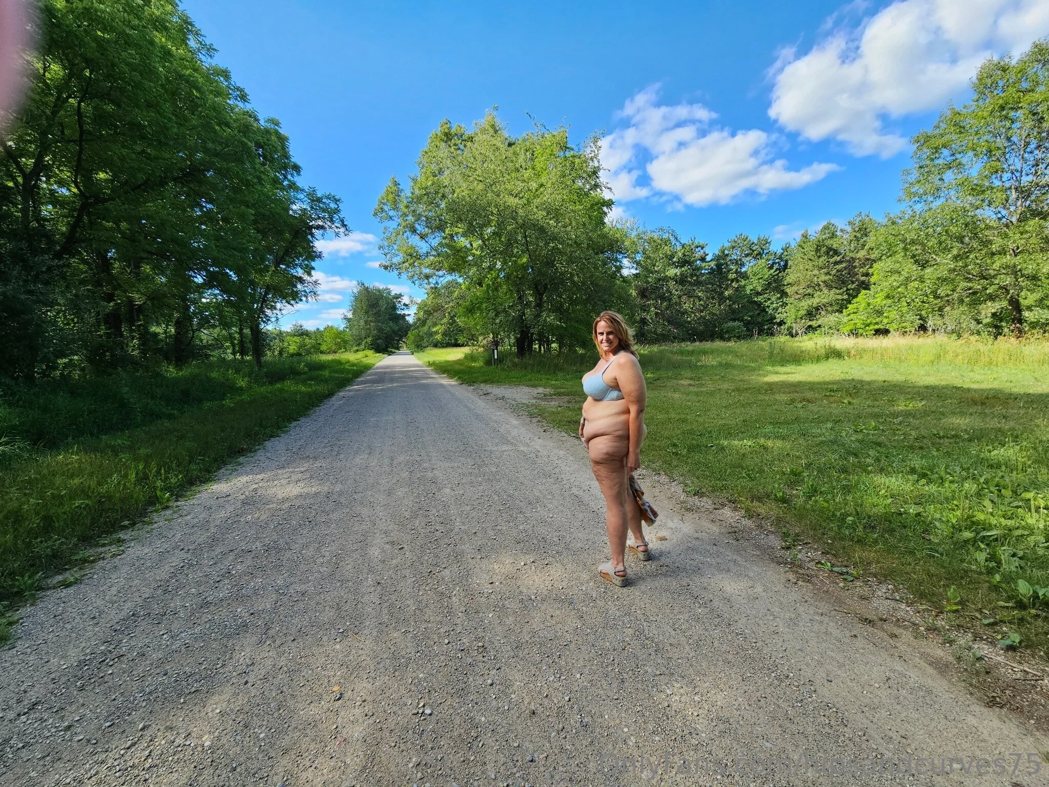 Few more fun outdoor pictures!! 🌳🌸😈😍 Loving being naughty 😈