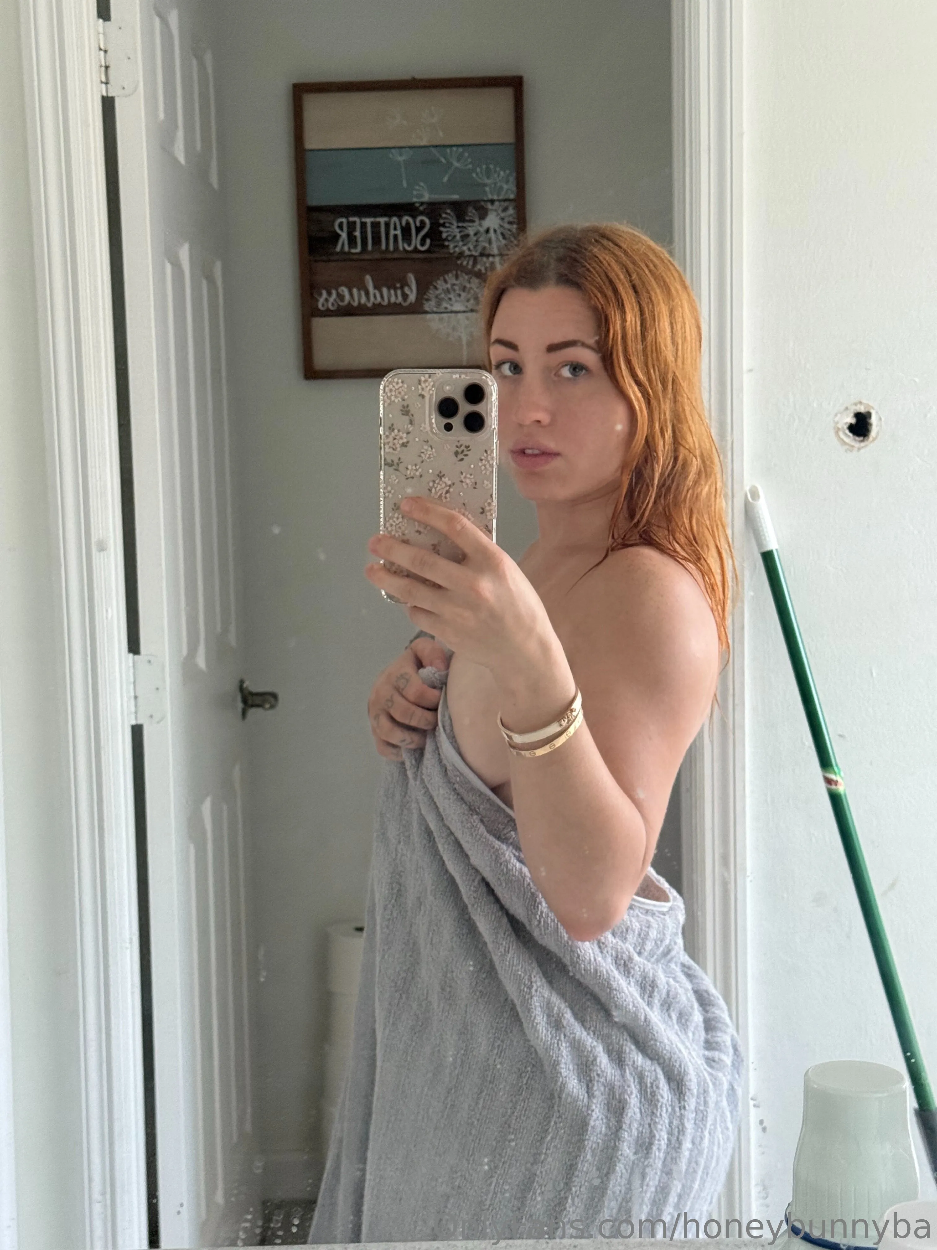 1 or 2 ?? Or maybe I should just drop the towel 🤭