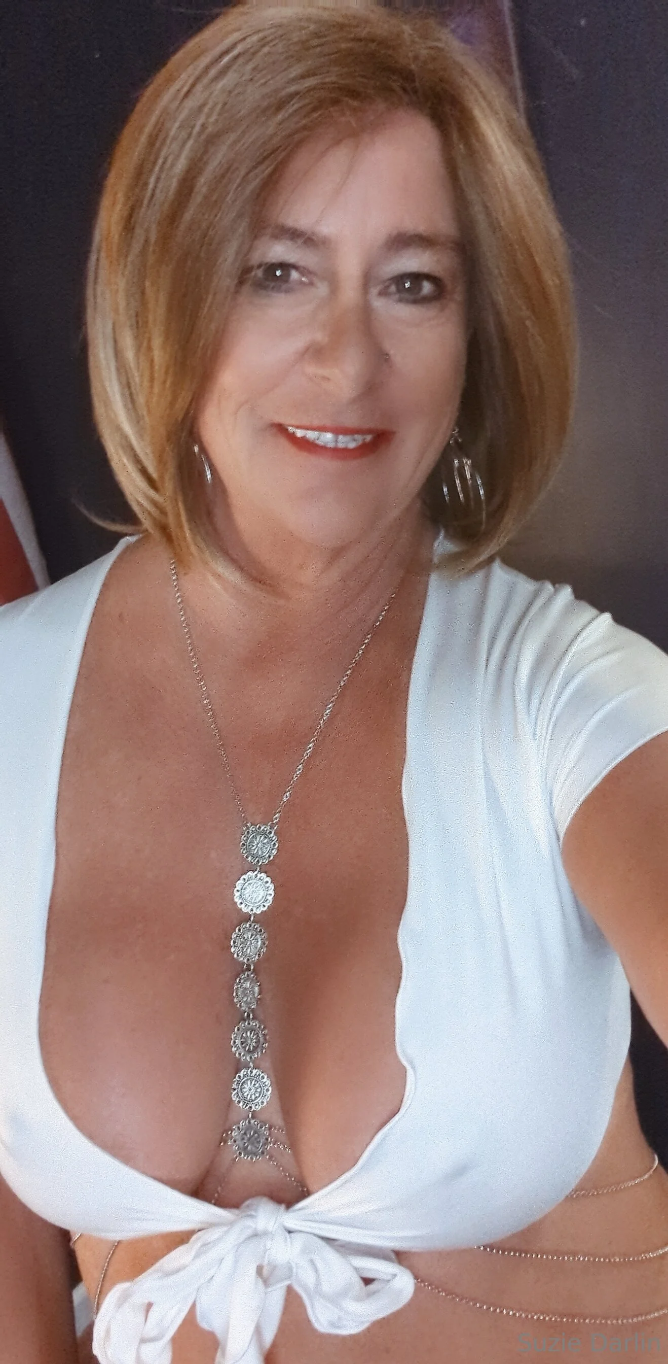 Suzie Darlin handjob