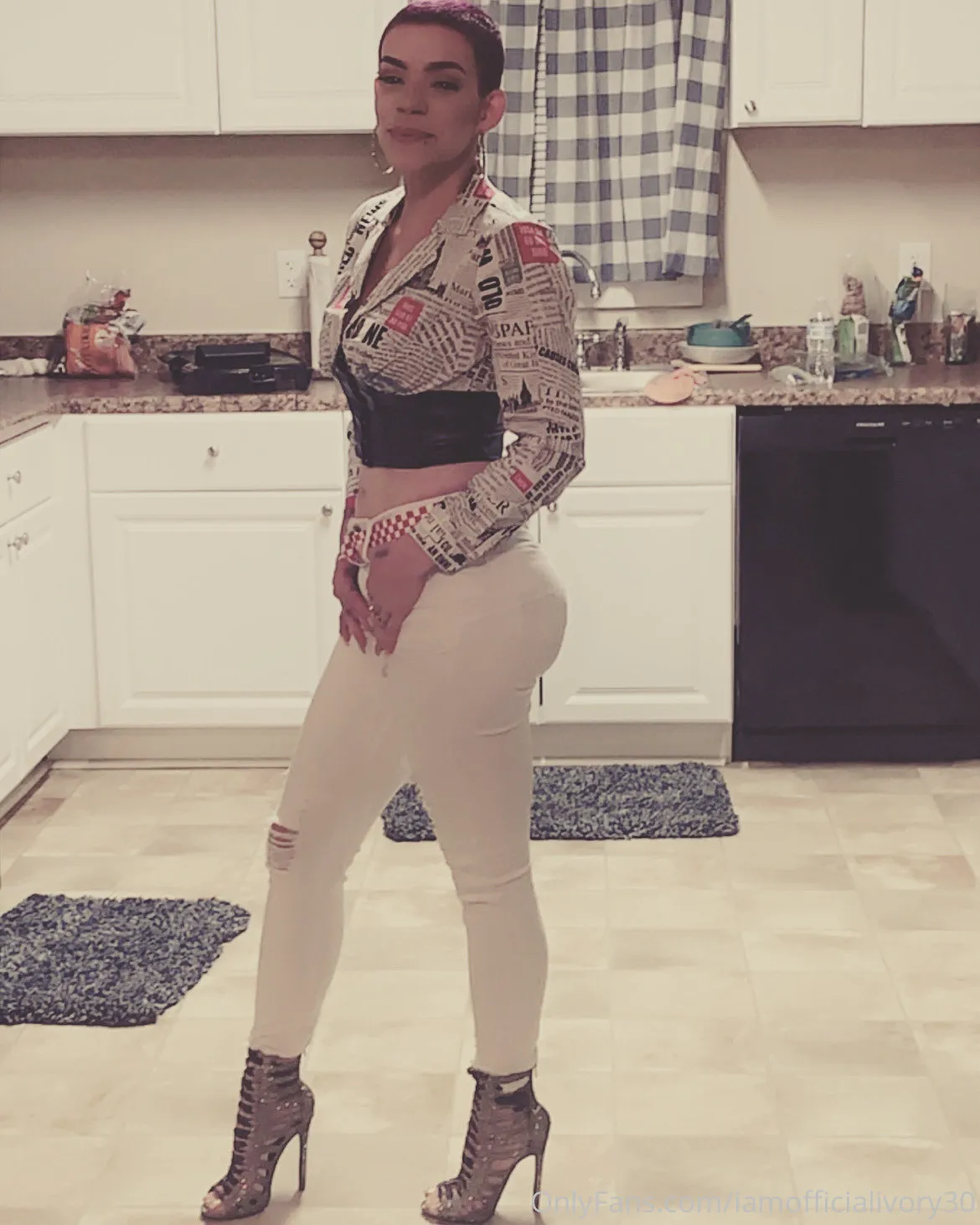 IAMOFFICIALIVORY nude Photo /  Porn - Photo #2