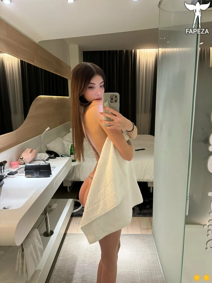 Alessia Melis nude Photo /  Porn - Photo #6