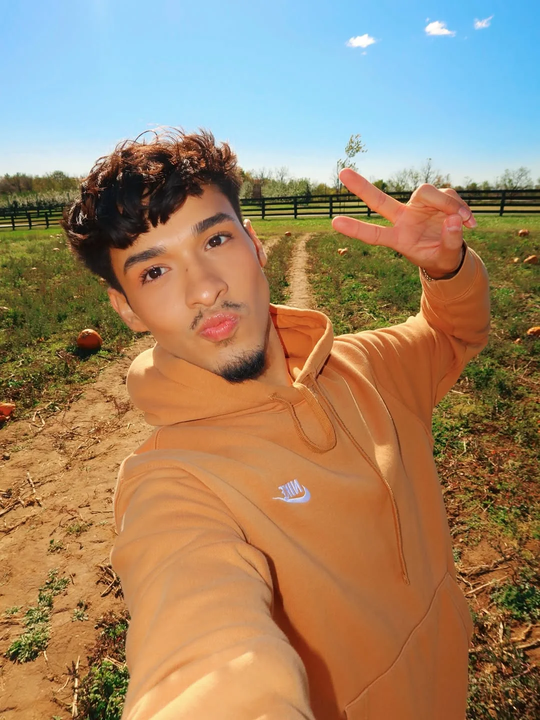 Alfonso Laris nude Photo /  Porn - Photo #6