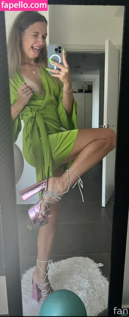 iBully ⚡️Tops nude Photo /  Porn - Photo #12