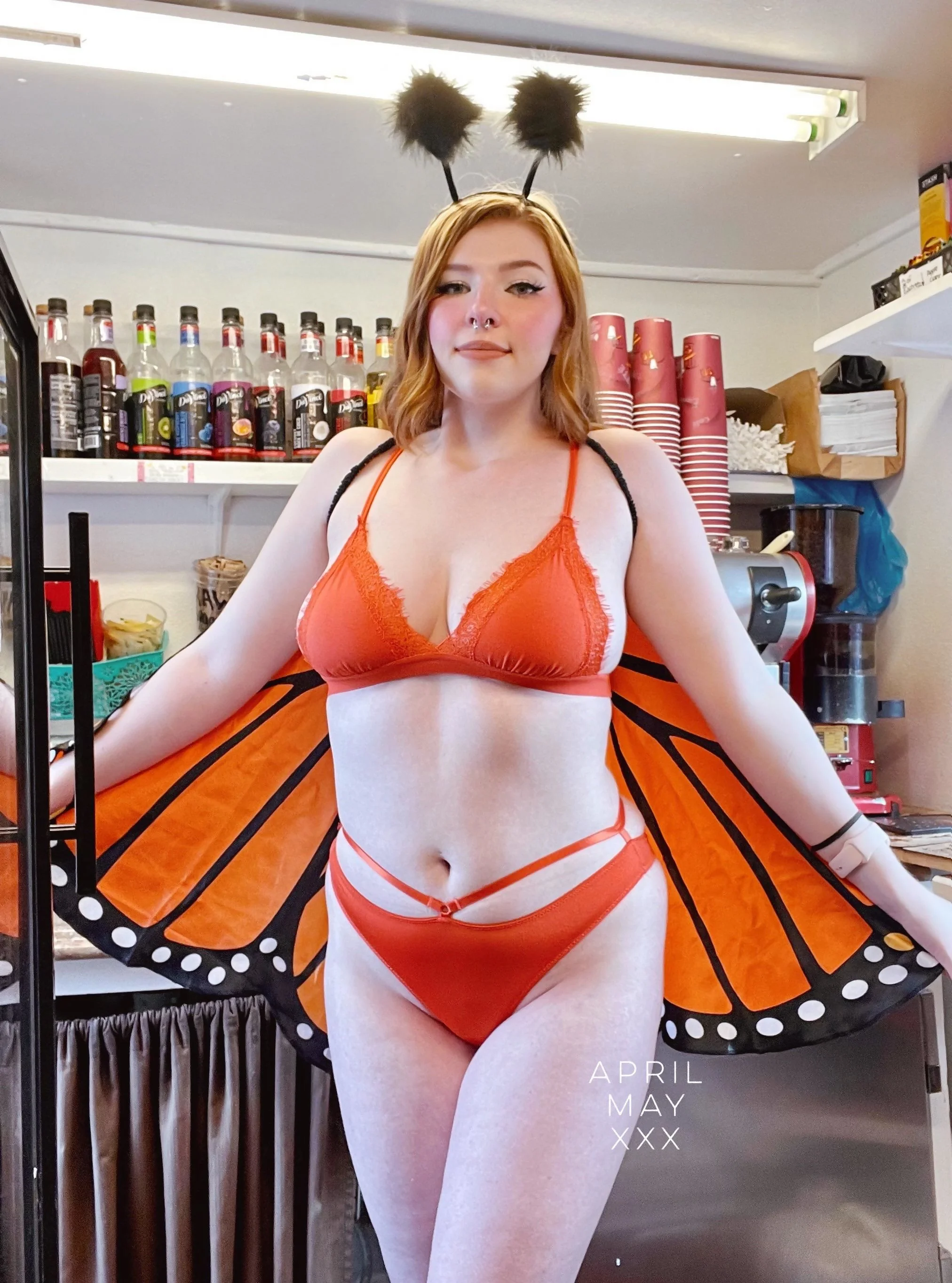 April nude Photo /  Porn - Photo #8