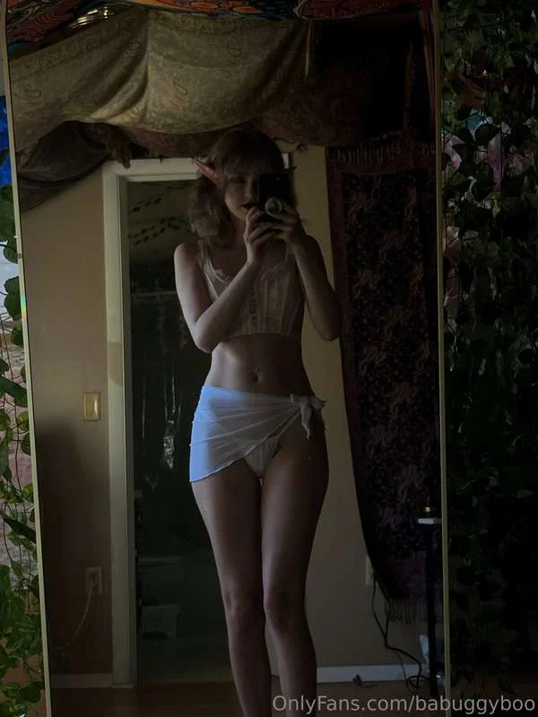 Saturn nude Photo /  Porn - Photo #3